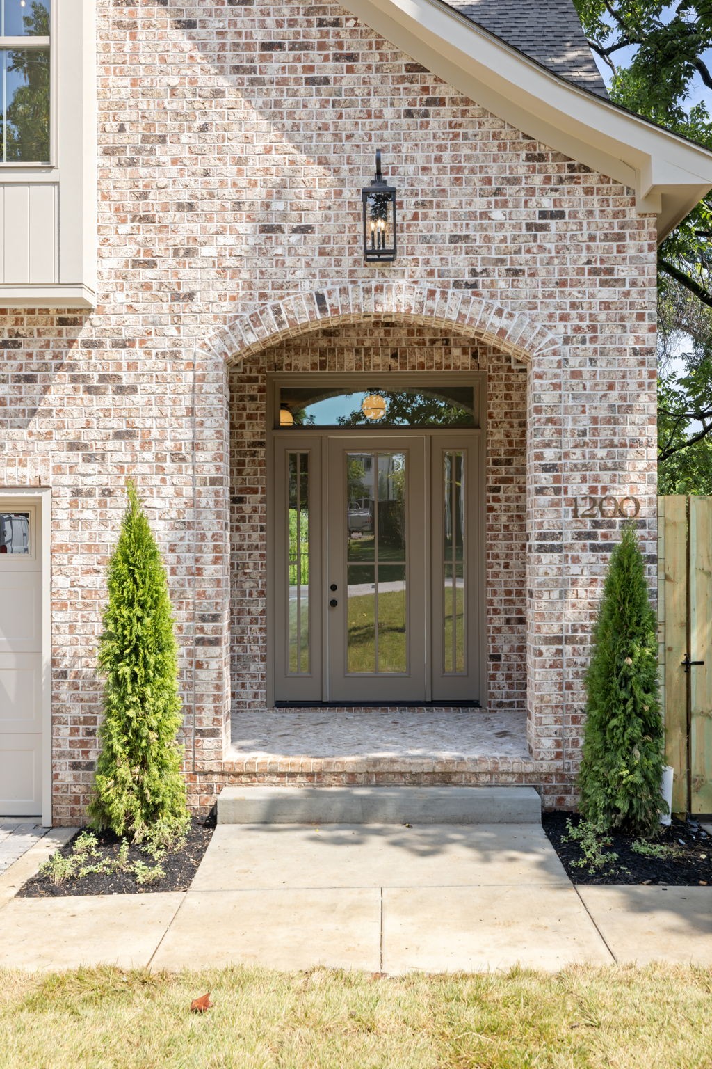 1200 Clifton Ln, Nashville, TN 37215