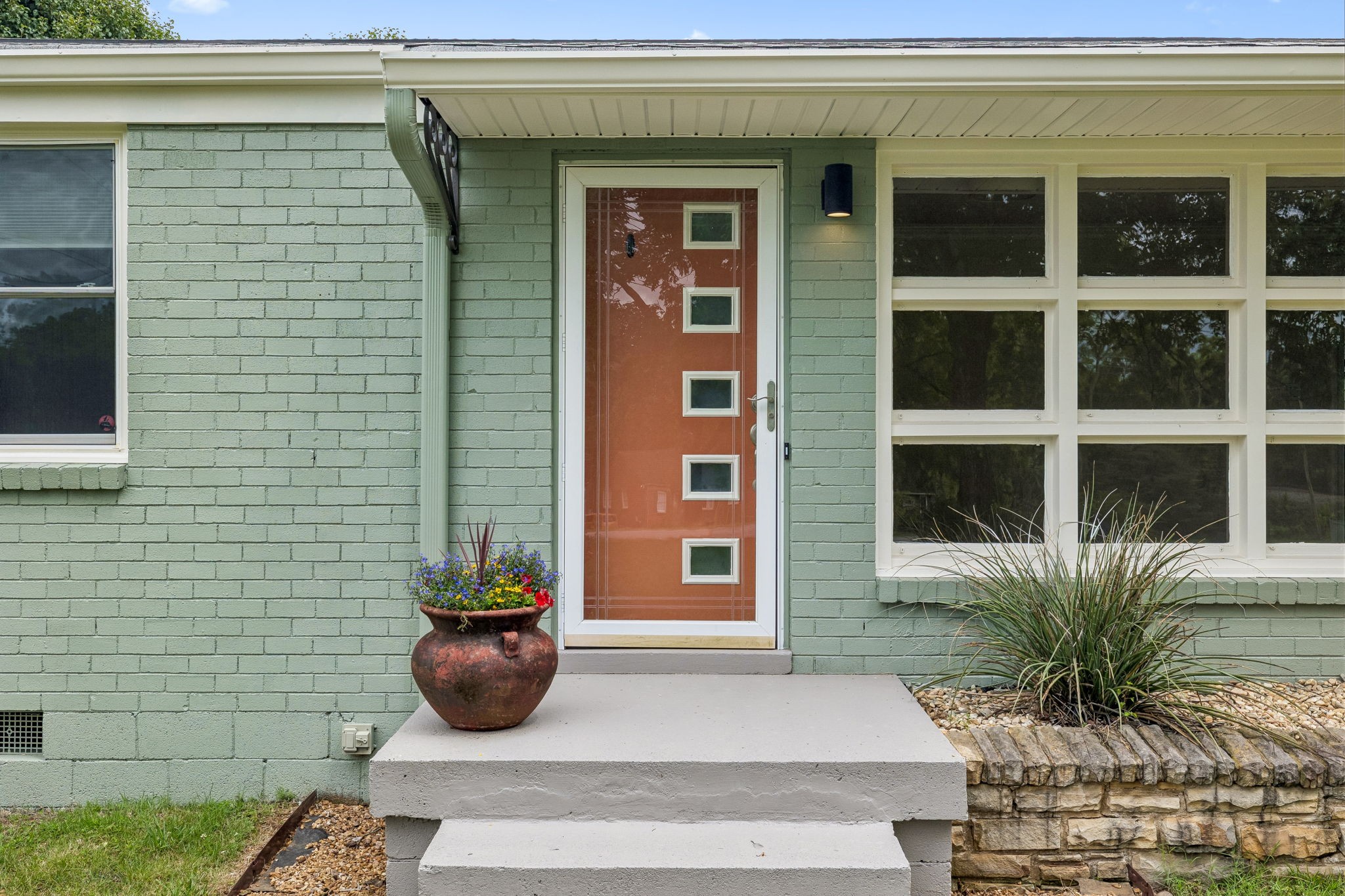 907 Joyce Ln, Nashville, TN 37216