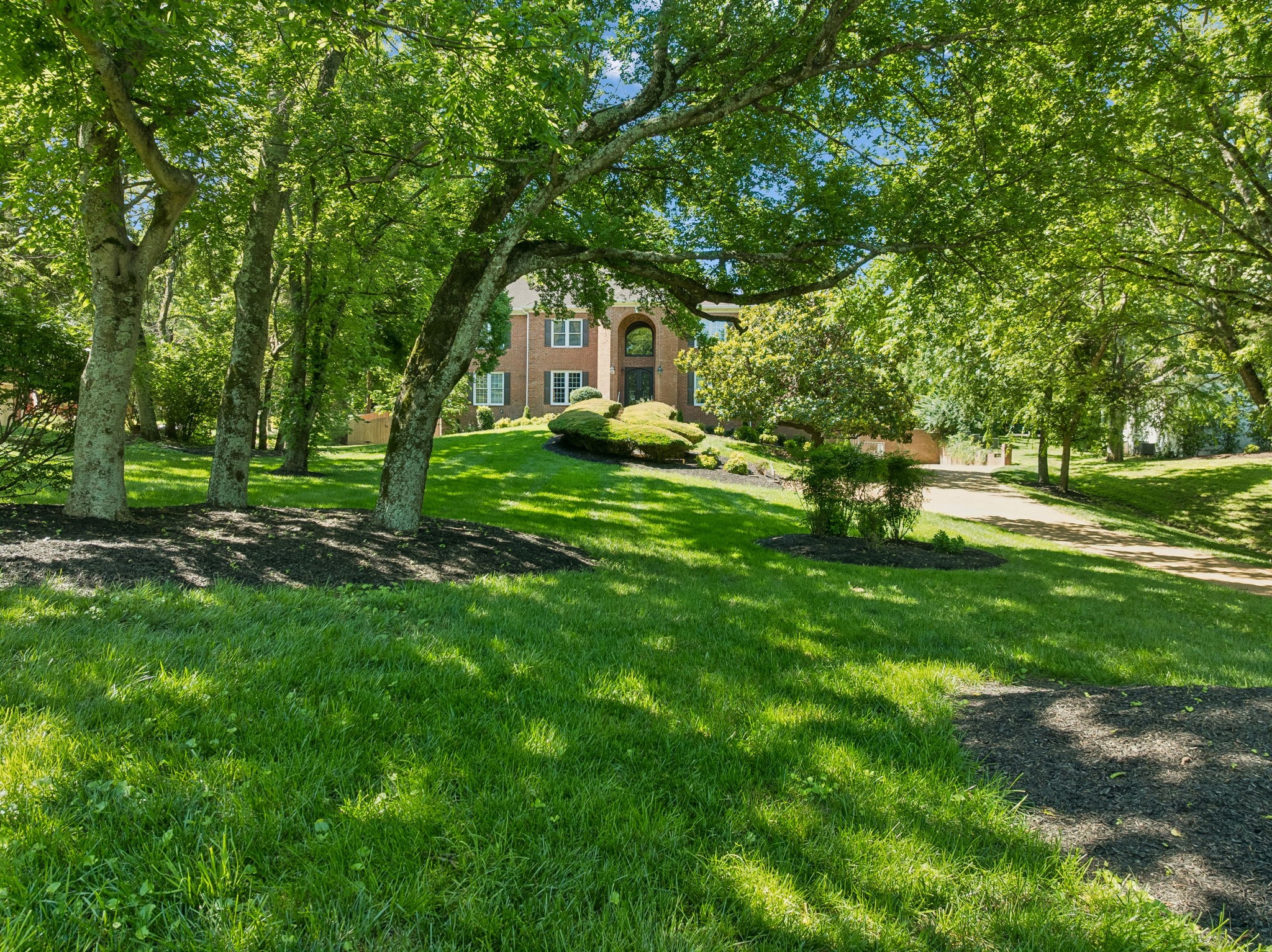 9111 Brentmeade Blvd, Brentwood, TN 37027