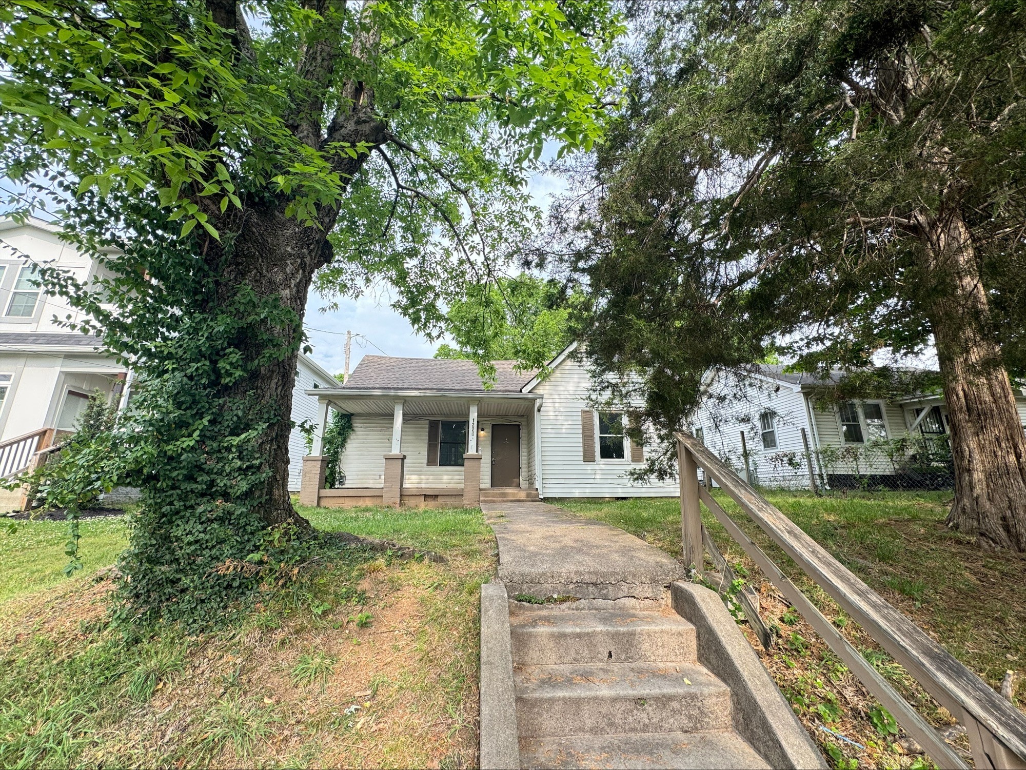 1220 Stockell St, Nashville, TN 37207