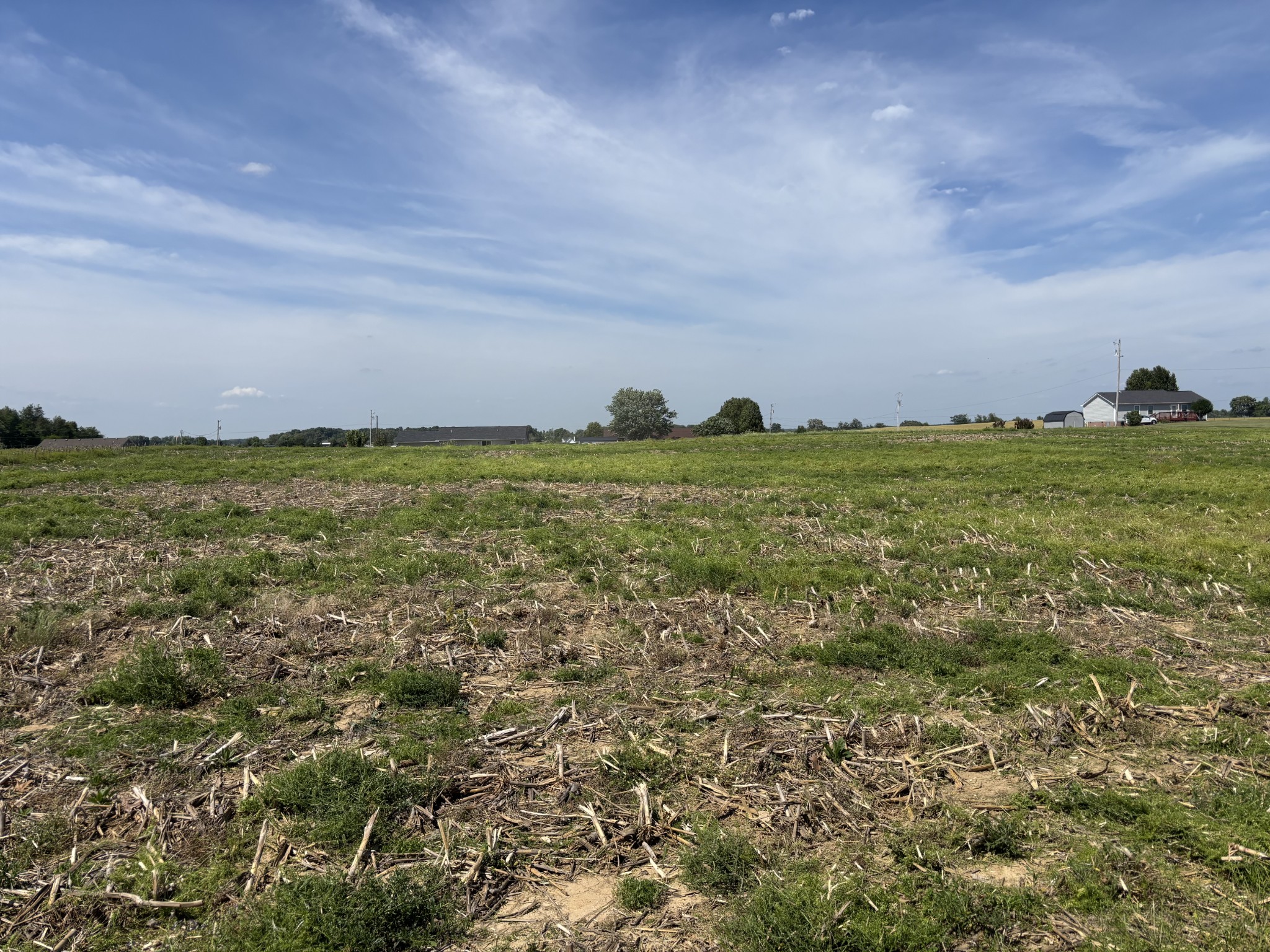 561 White Rd, Portland, TN 37148