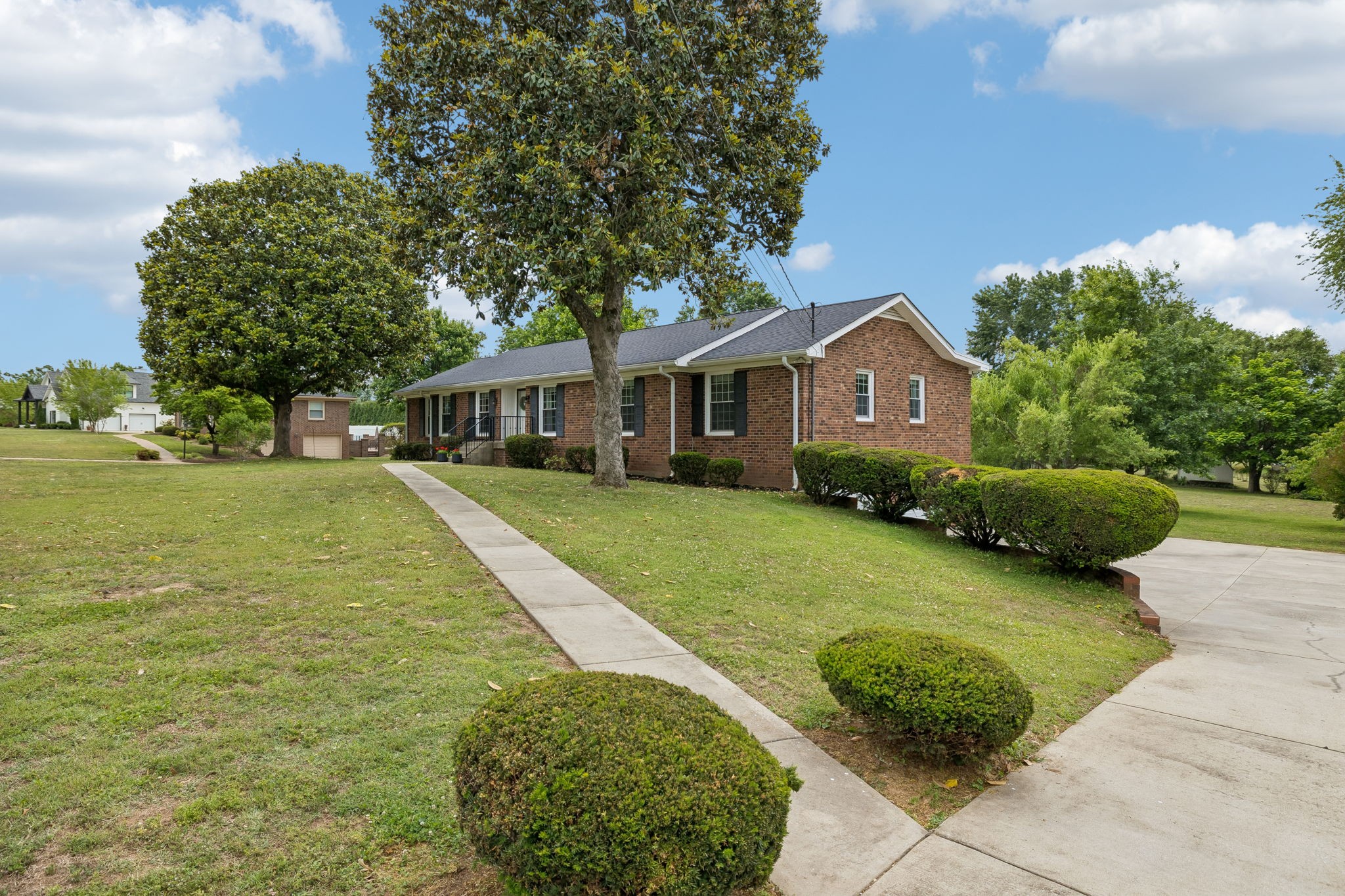 210 Barley Mill Rd, Old Hickory, TN 37138