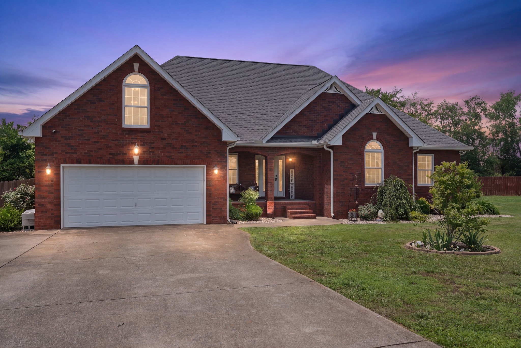 121 Golfers Cir, Portland, TN 37148