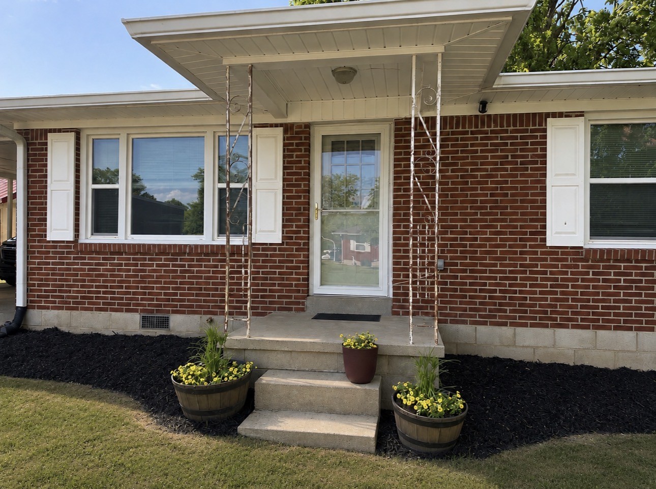 2014 Dean St, Westmoreland, TN 37186
