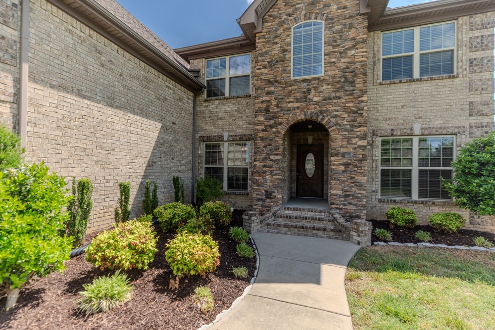 201 Saturday Dr, Lascassas, TN 37085