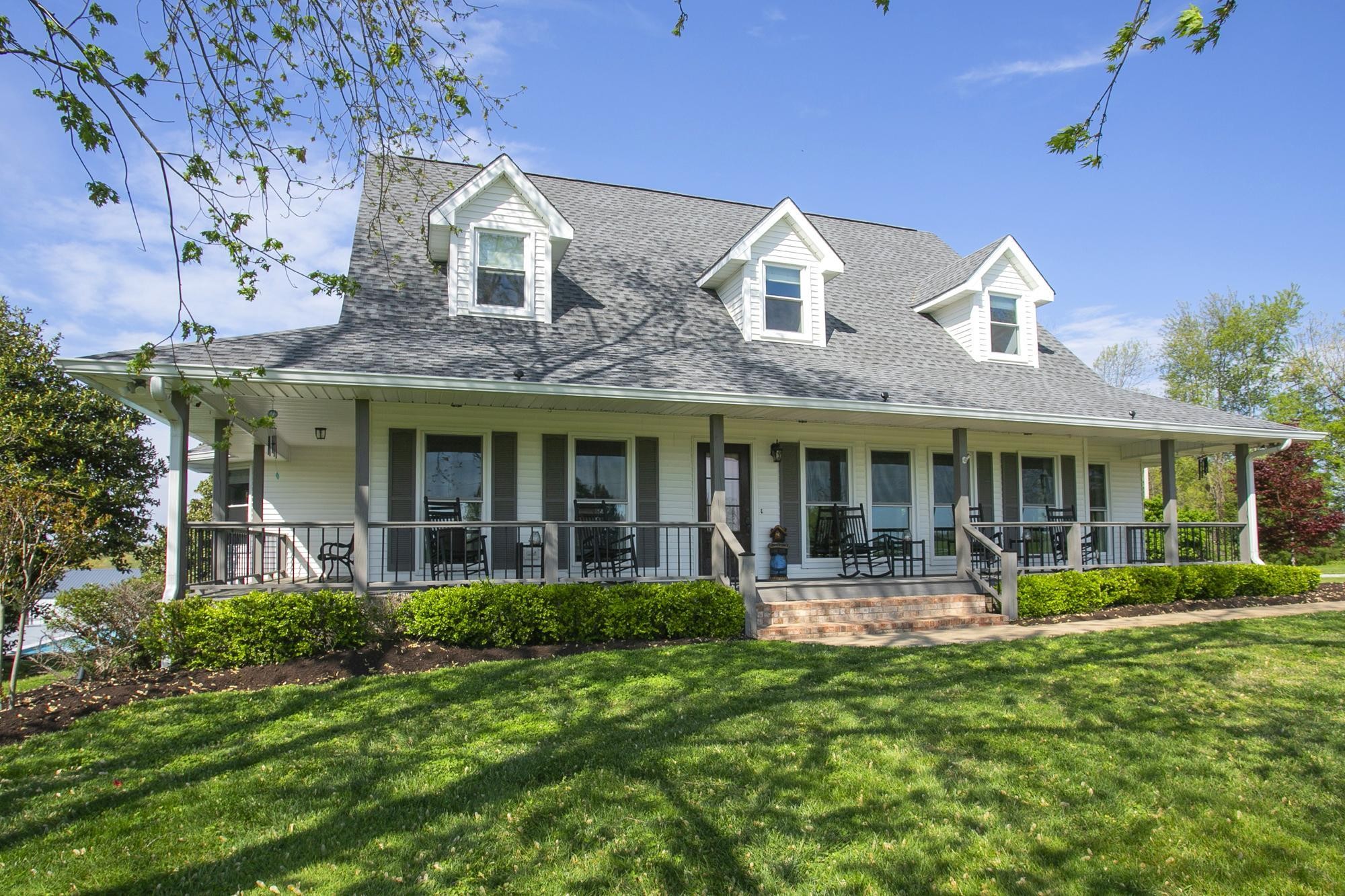 1043 Shelton Rd, Charlotte, TN 37036