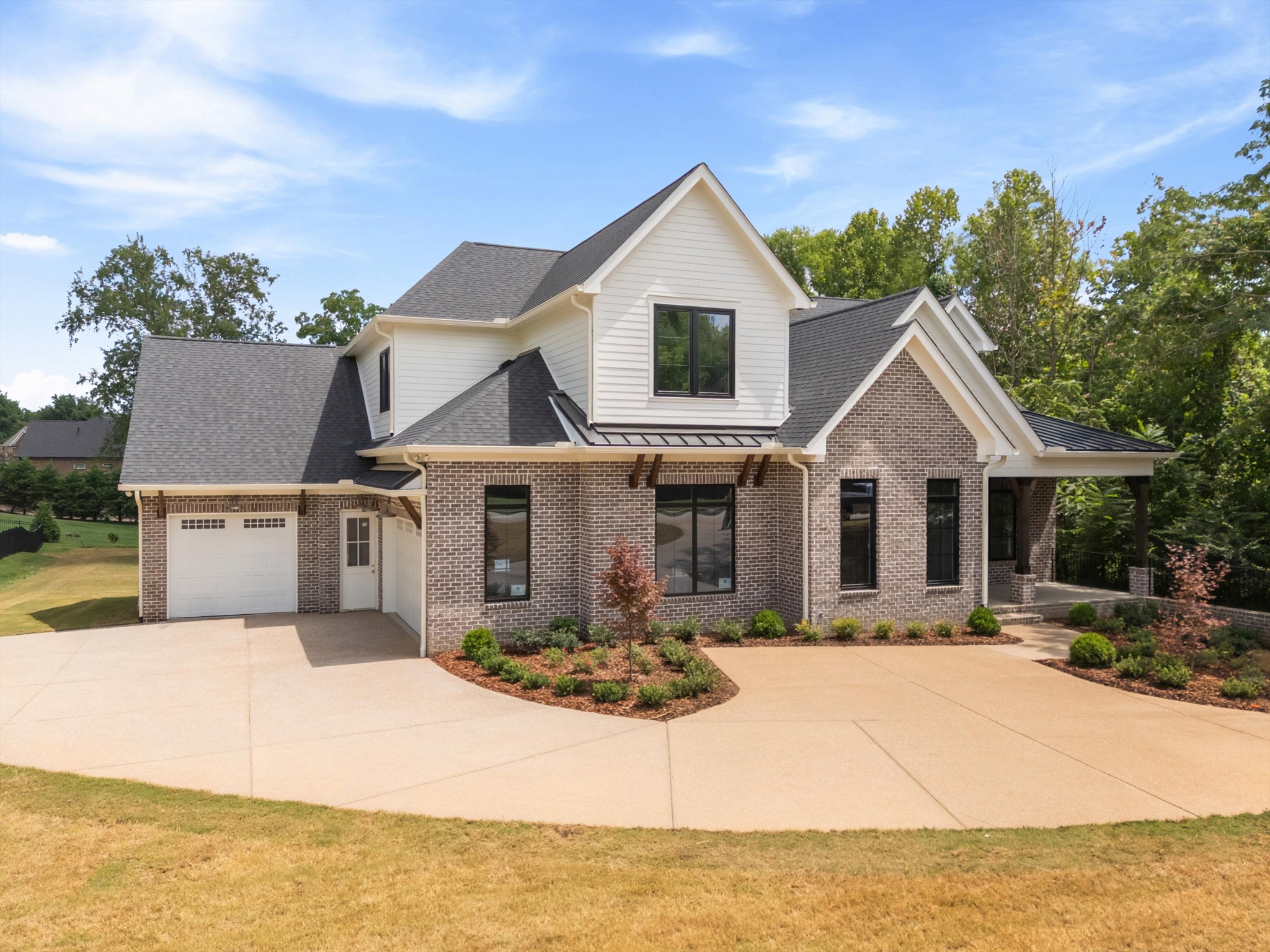 8233 Glover Dr, Brentwood, TN 37027