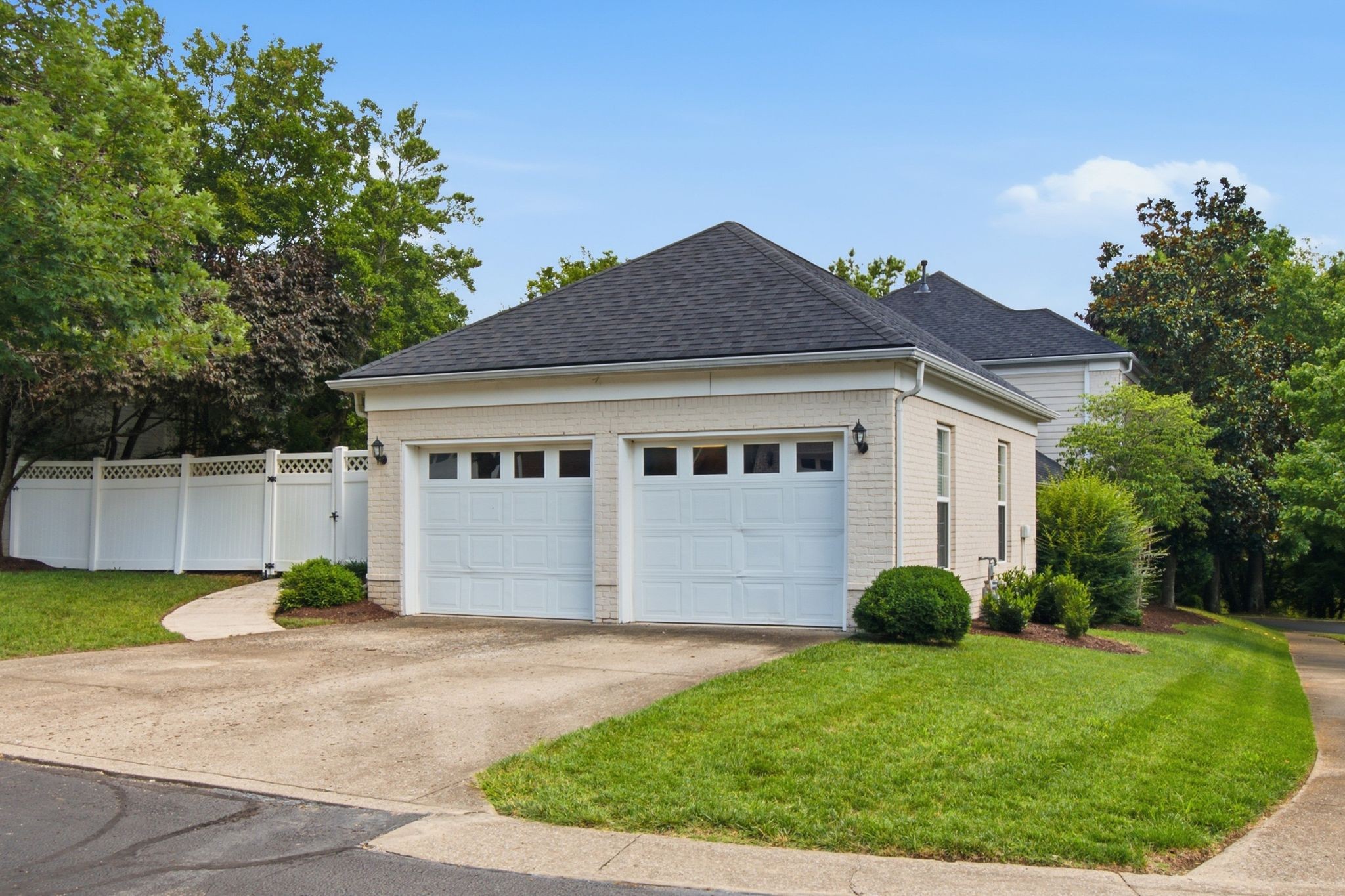 700 Pebble Springs Dr, Franklin, TN 37067