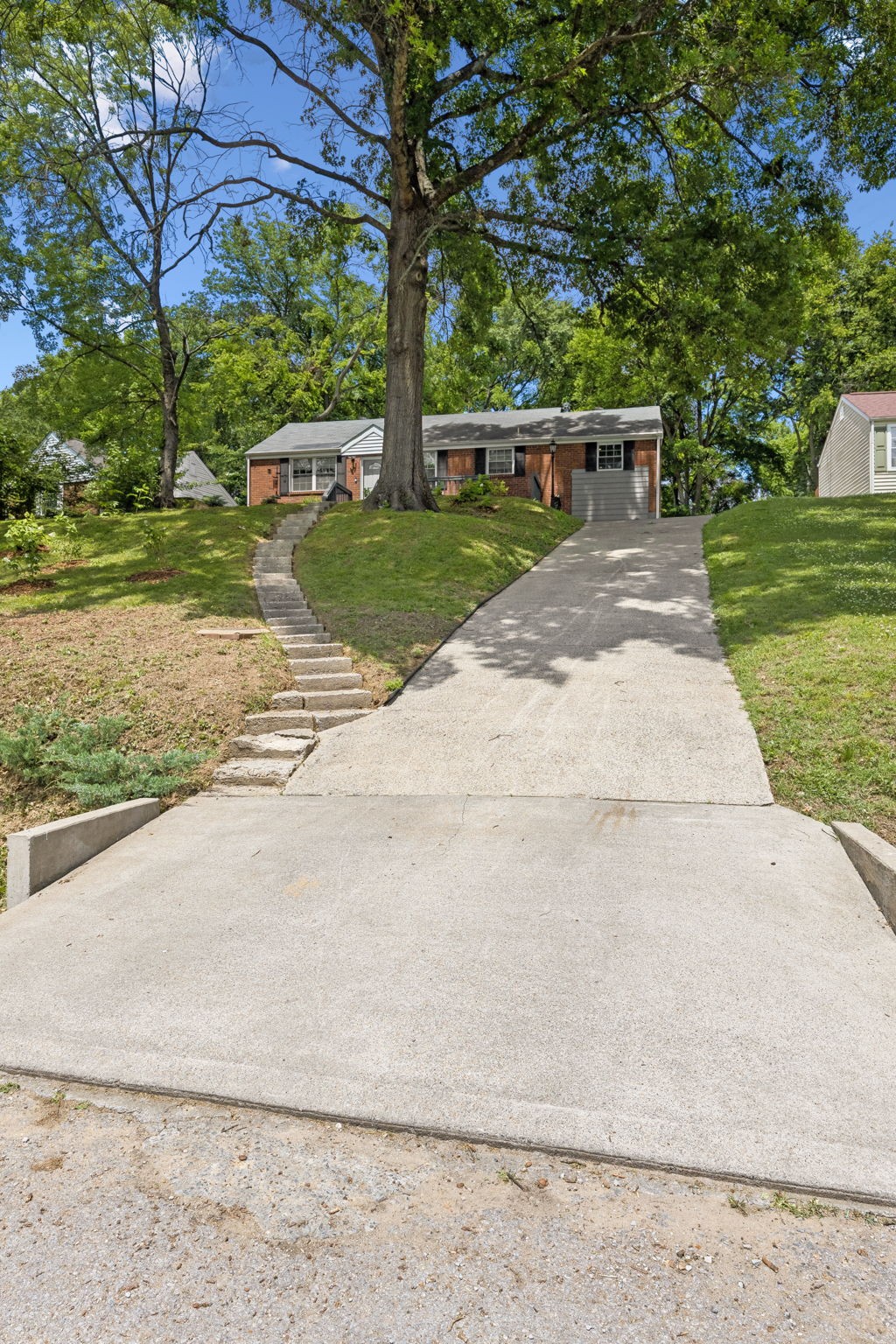 1308 Saturn Dr, Nashville, TN 37217