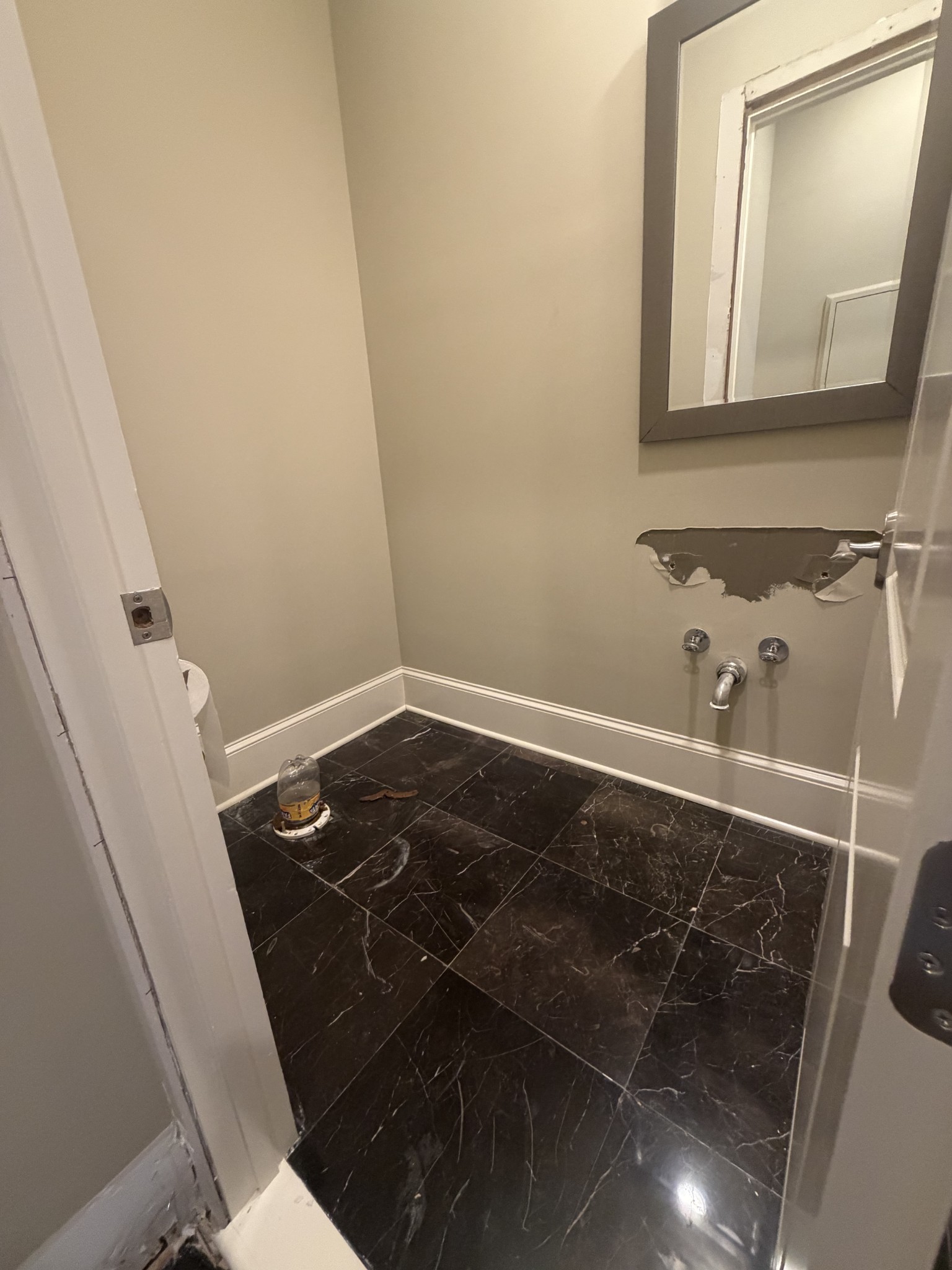 6261 Hillsboro Pike, Nashville, TN 37215