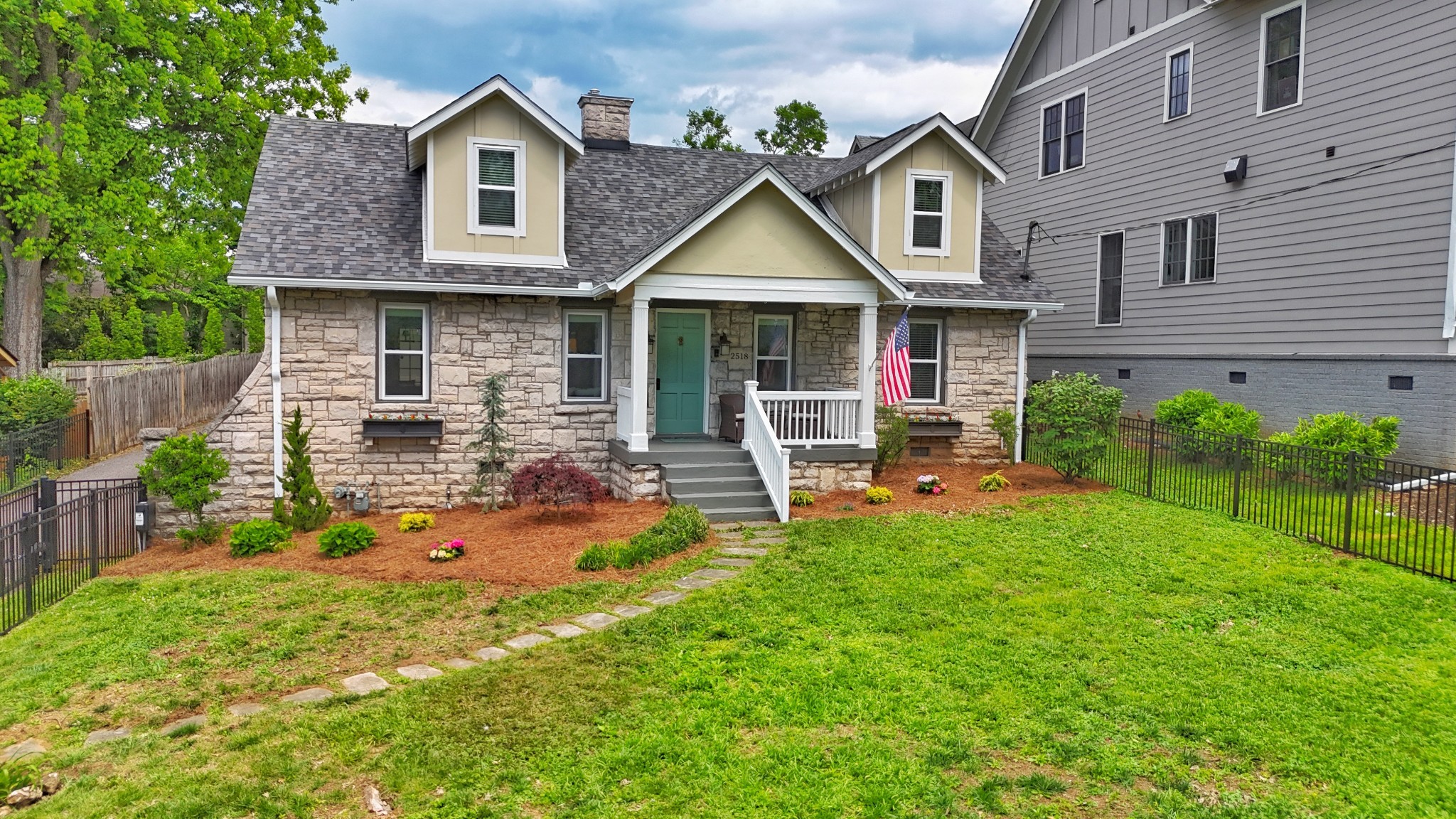 2518 Sharondale Dr, Nashville, TN 37215