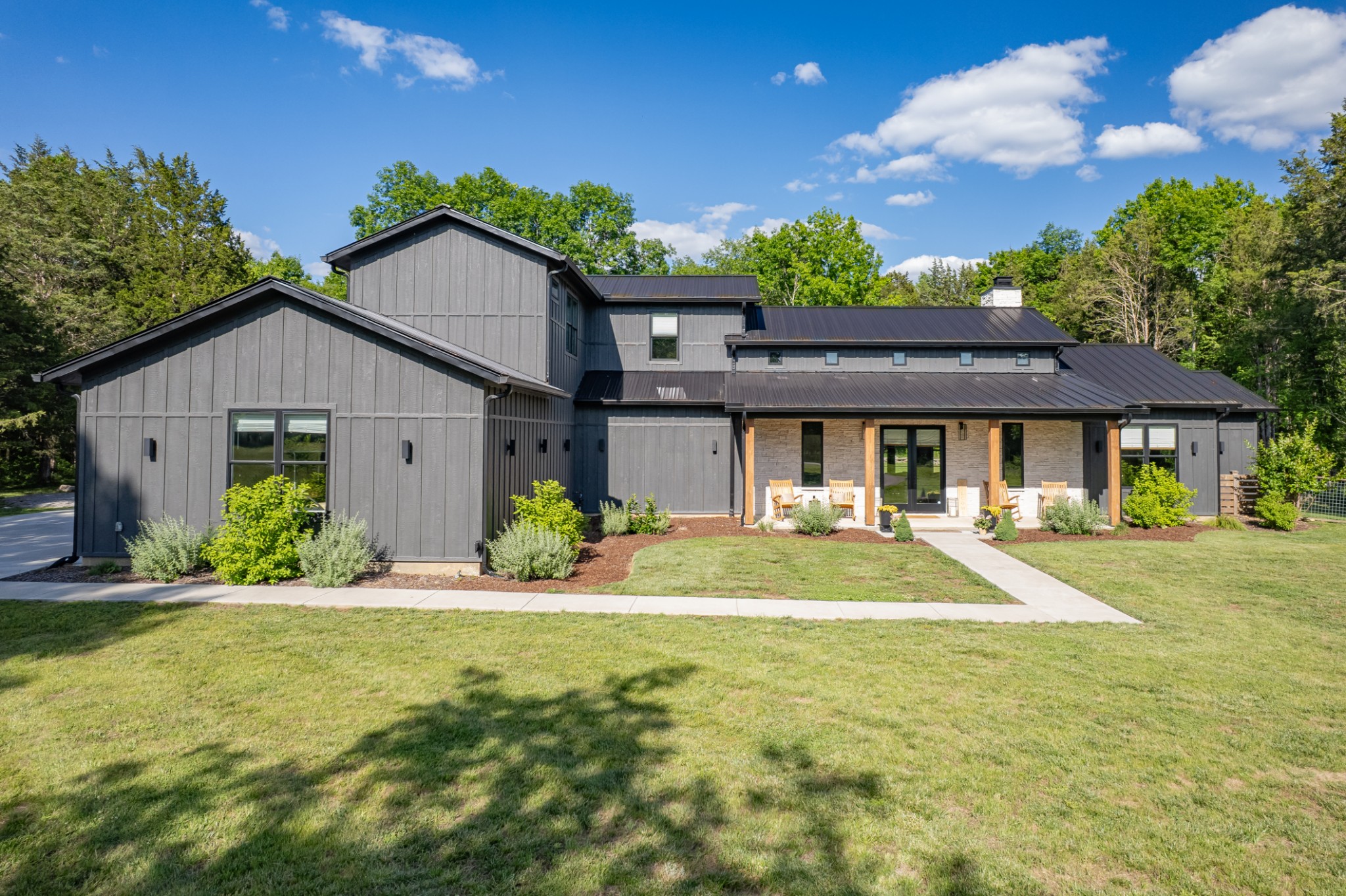 2195 Carpenter Bridge Rd, Columbia, TN 38401