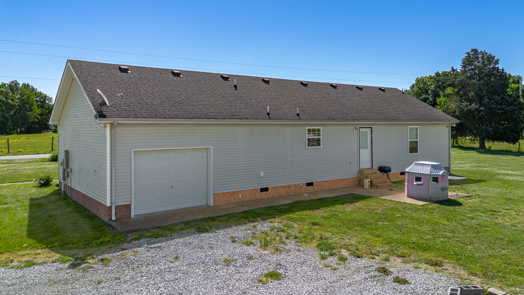 491 White Rd, Portland, TN 37148