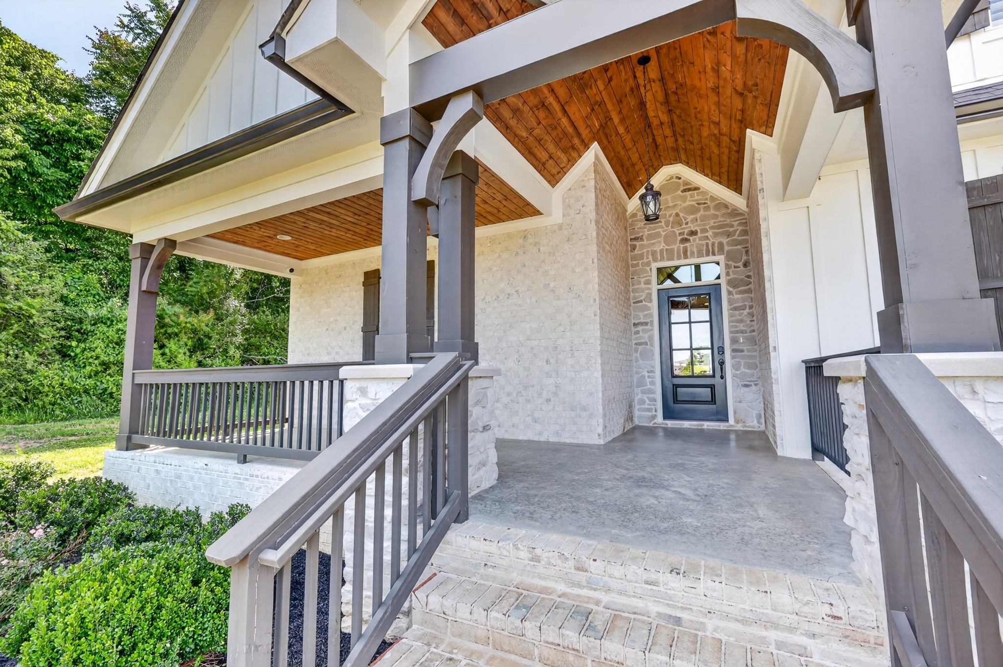 1176 Iron Bridge Rd, Columbia, TN 38401