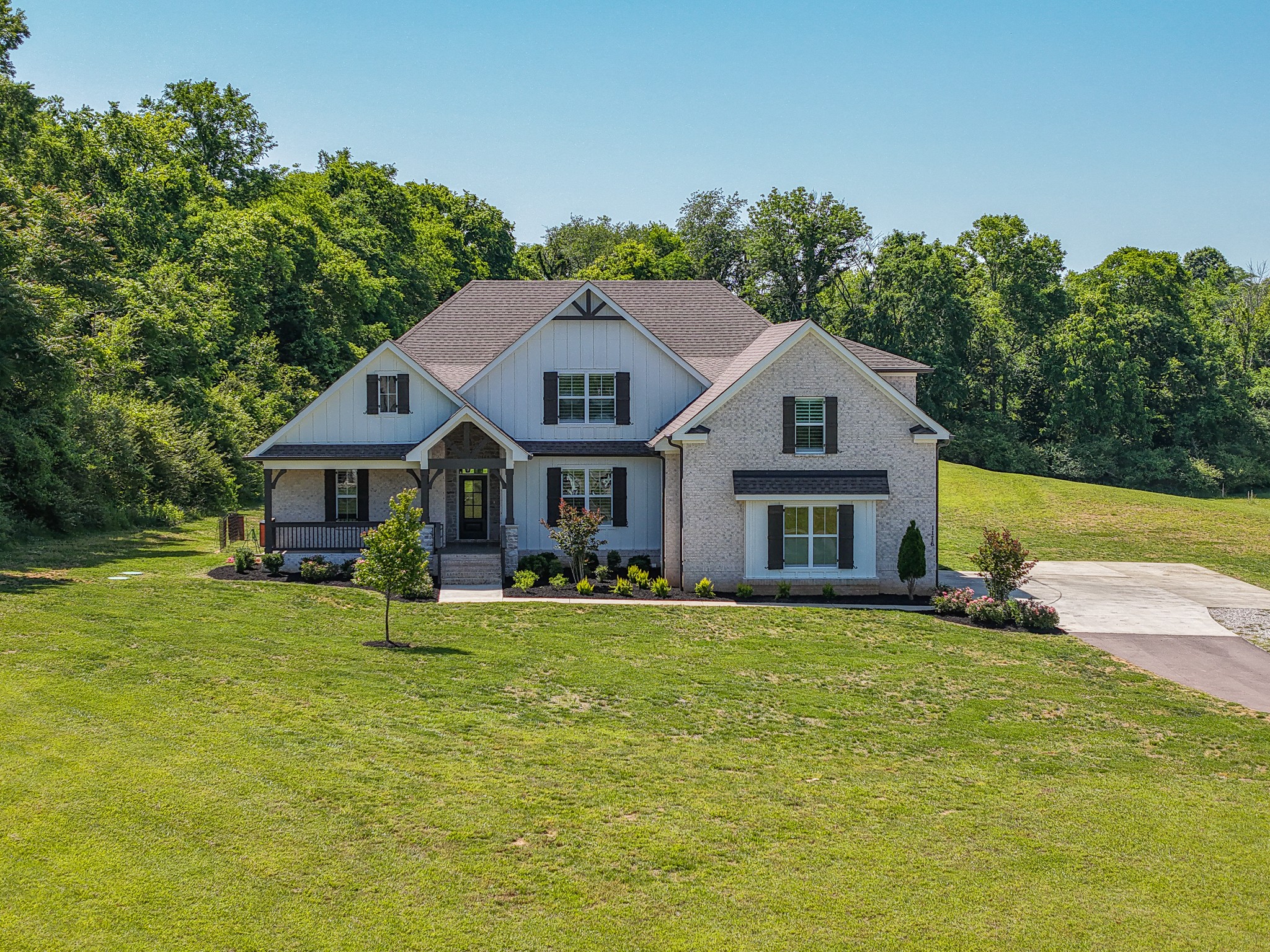 1176 Iron Bridge Rd, Columbia, TN 38401