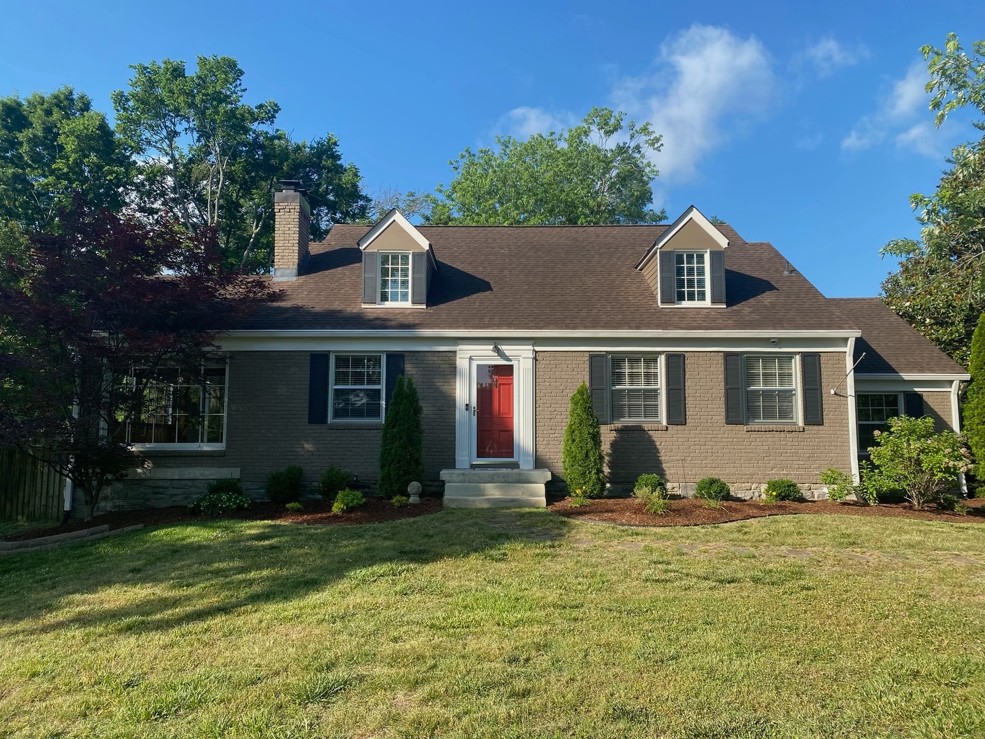 1306 Riverwood Dr, Nashville, TN 37216