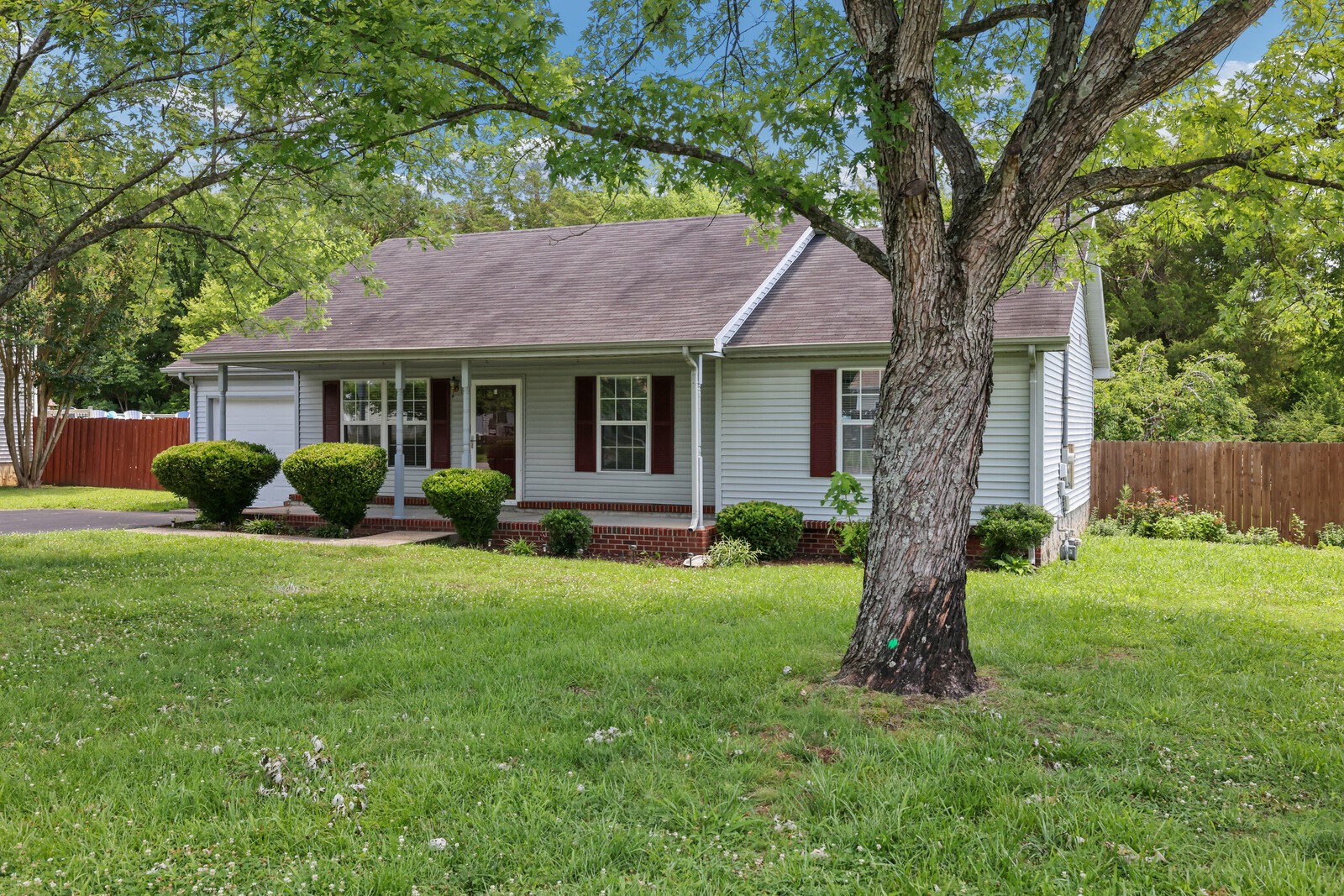 712 Mason Tucker Dr, Smyrna, TN 37167