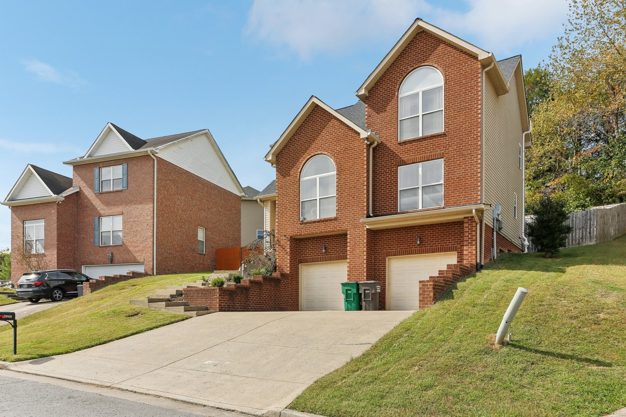 2048 Harvest Ln, Nashville, TN 37218