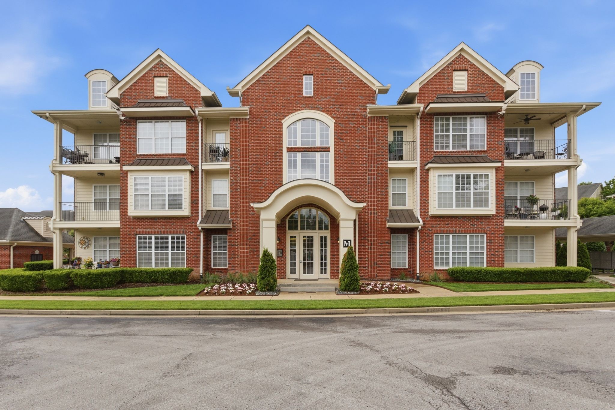 3201 Aspen Grove Dr #M5, Franklin, TN 37067