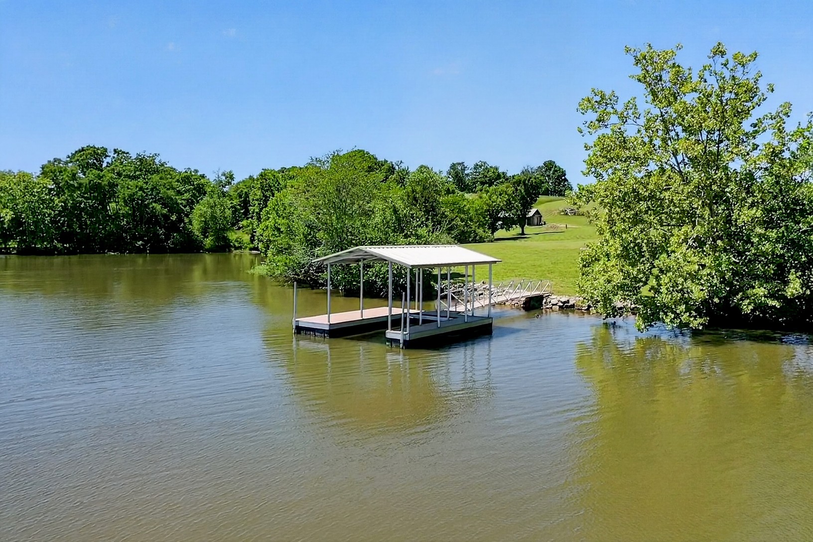 404 Lakeview Rd, Gallatin, TN 37066