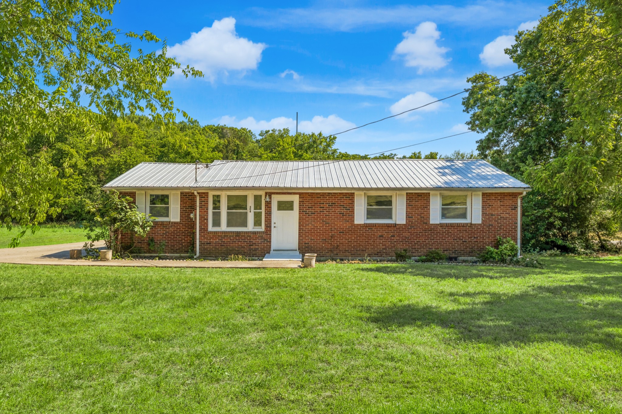304 Starlight Dr, Nashville, TN 37207
