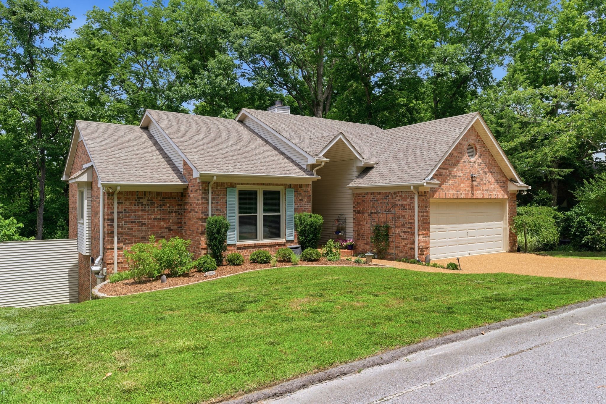 105 Stoneway Close, Nashville, TN 37209