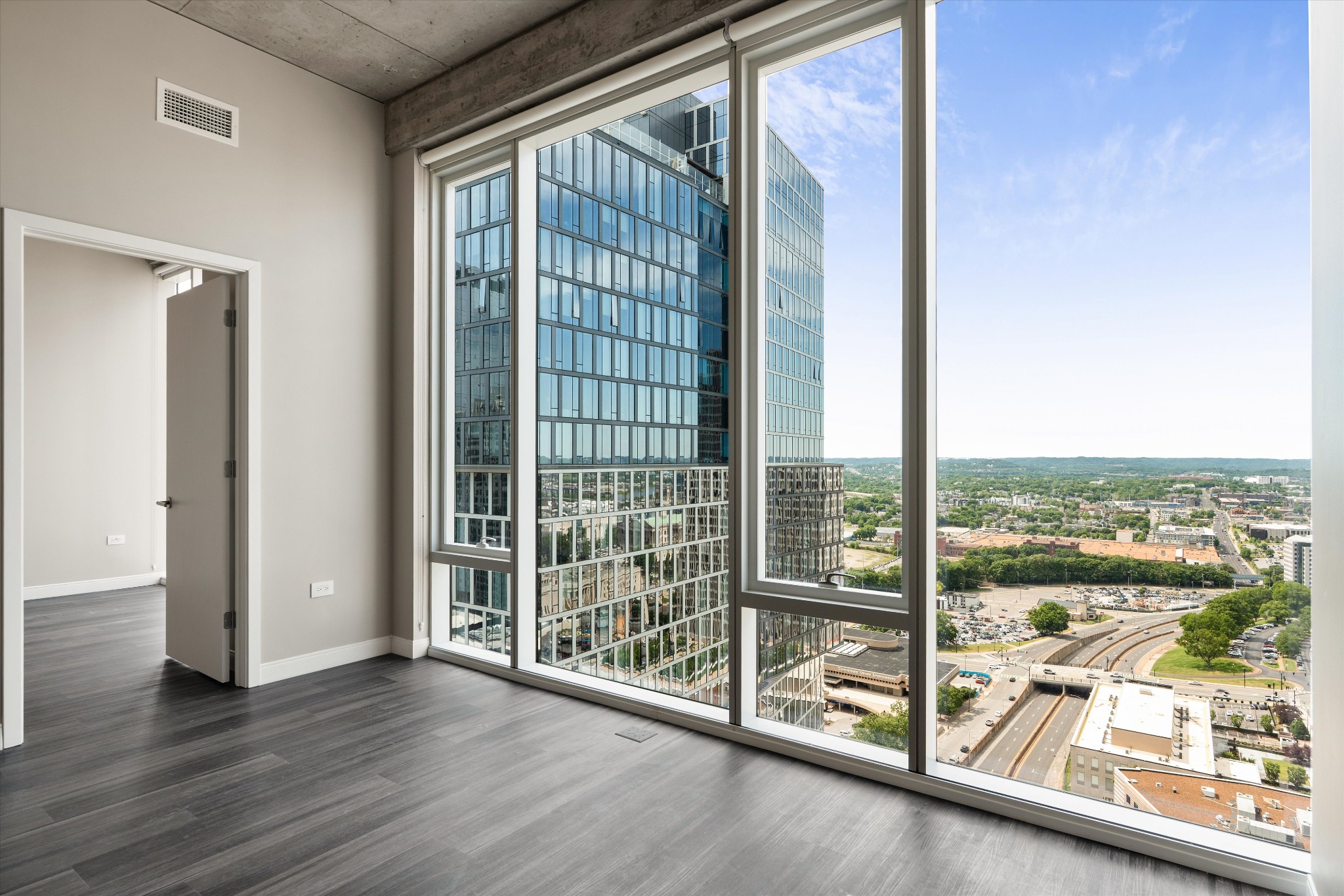 805 Church St N #2613, Nashville, TN 37203