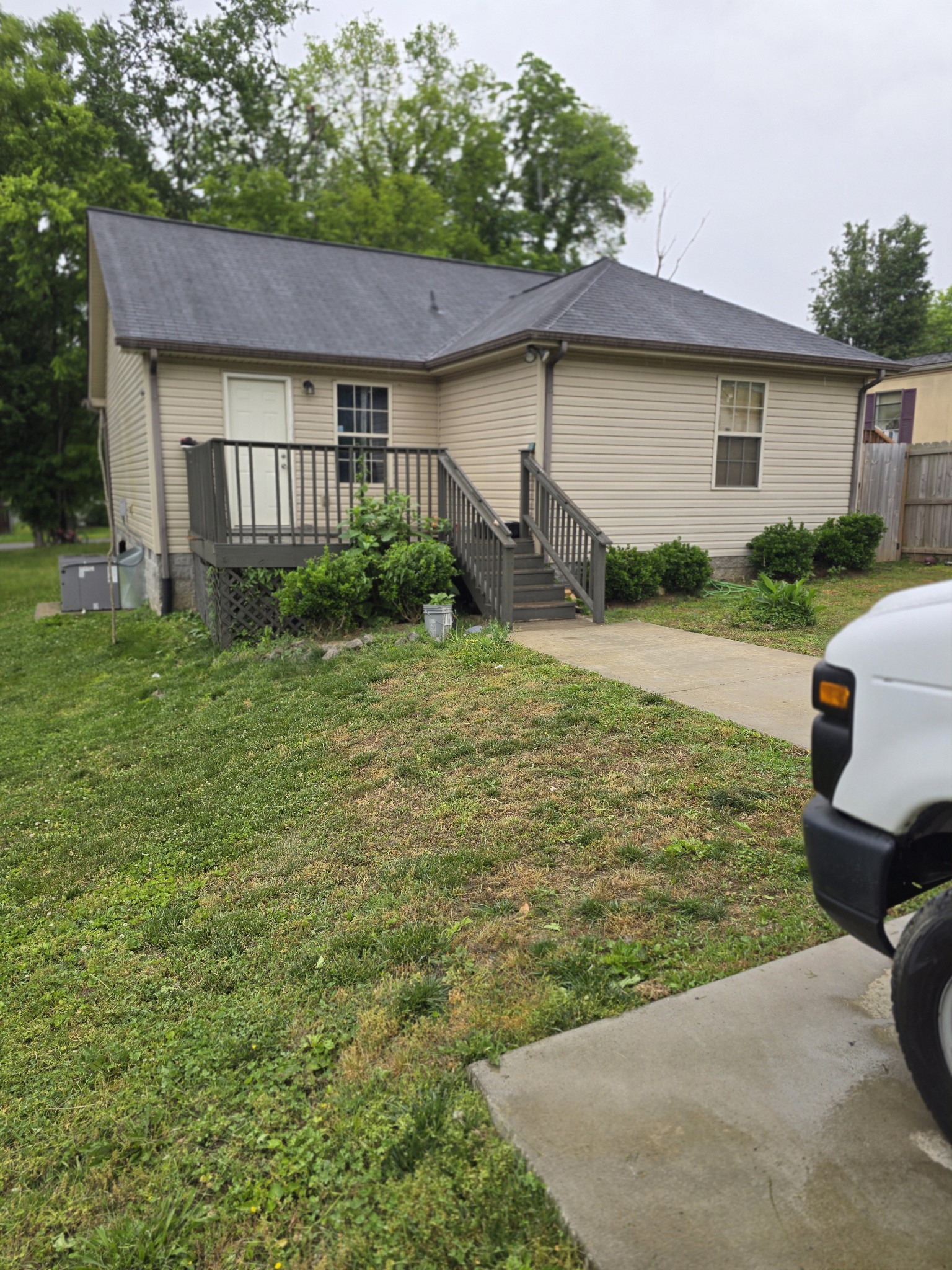 4223 Woods St, Old Hickory, TN 37138