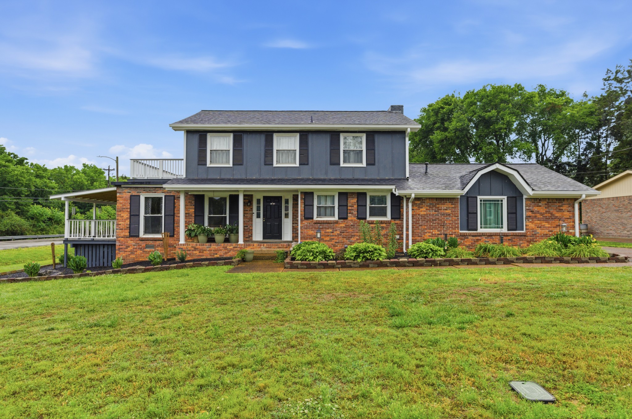 3744 Anderson Rd, Nashville, TN 37217