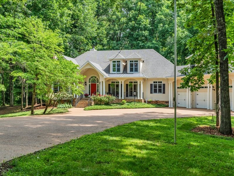 111 Arcadia Ct, Murfreesboro, TN 37130
