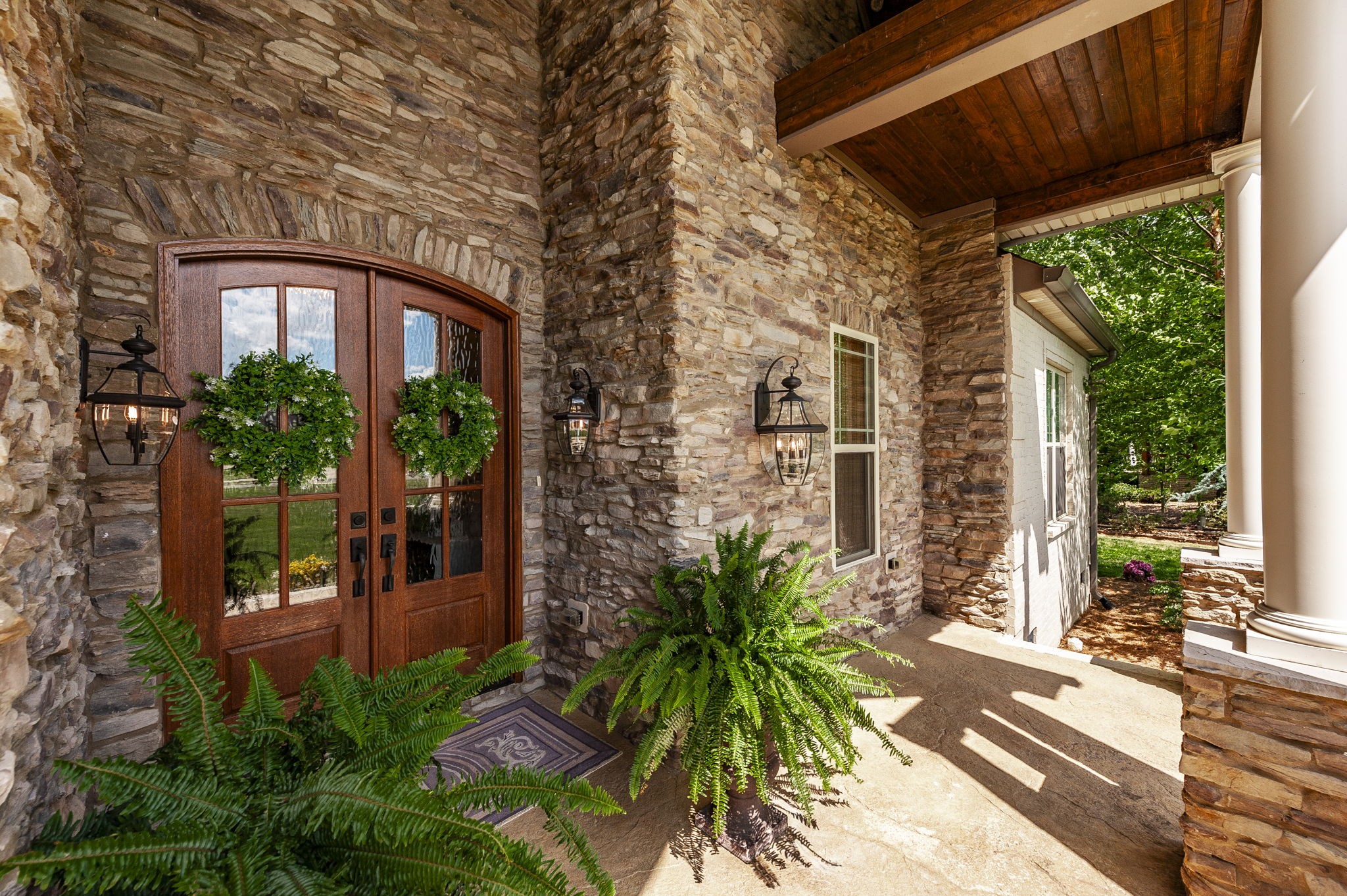 135 Bloomsbury Dr, Portland, TN 37148