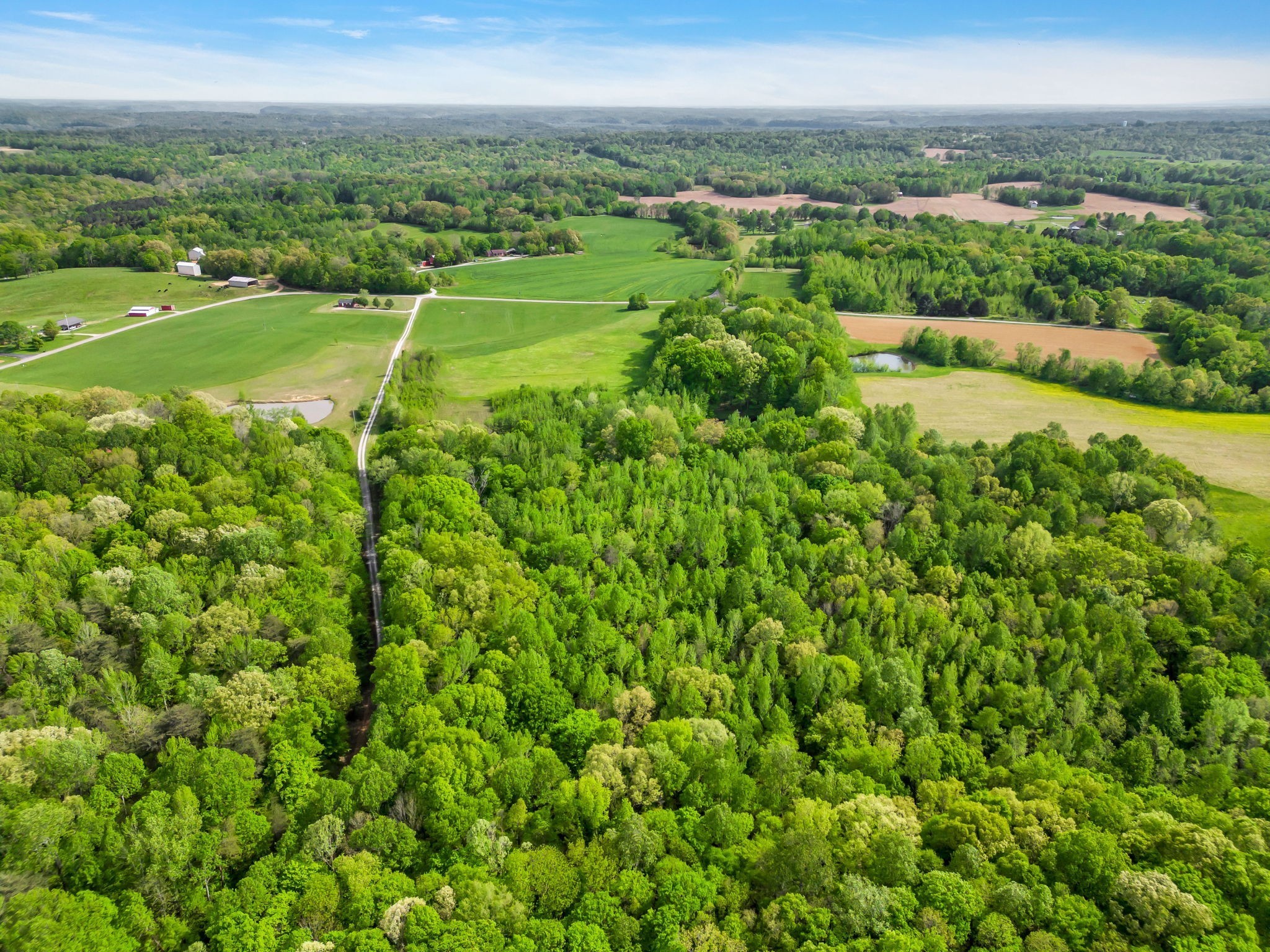 2 Poplar Ridge Rd, Chapmansboro, TN 37035