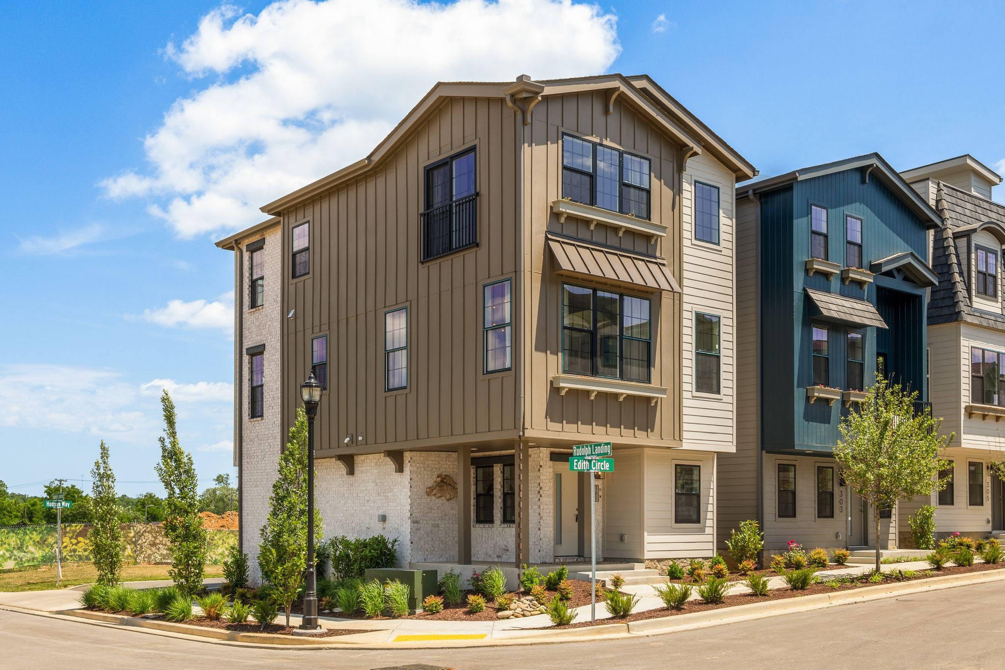 323 Edith Cir, Nashville, TN 37208