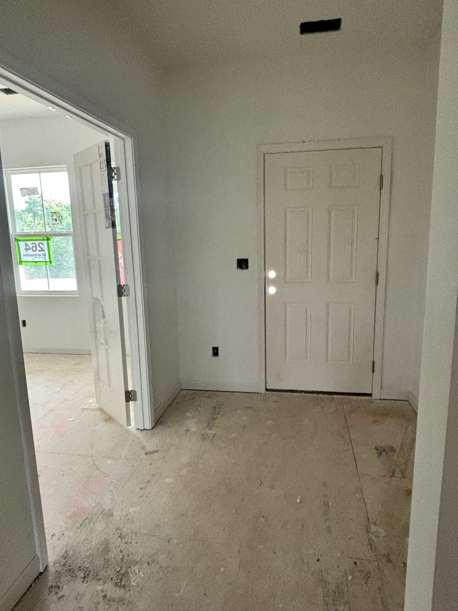 484 Jet Stream Dr, La Vergne, TN 37086