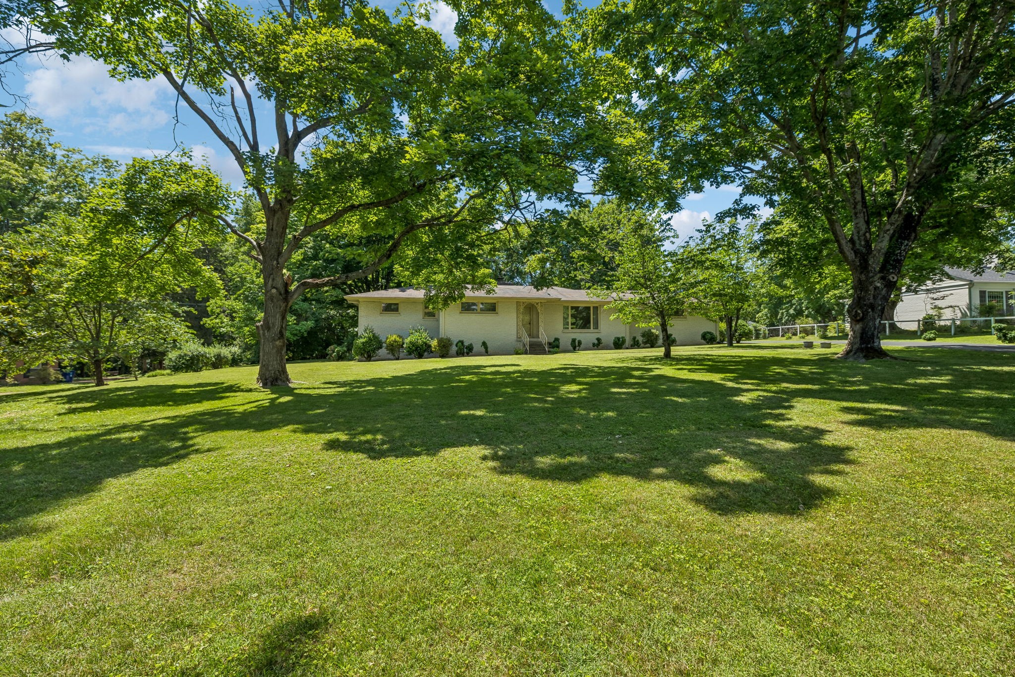 1505 Hillsboro Rd, Franklin, TN 37069