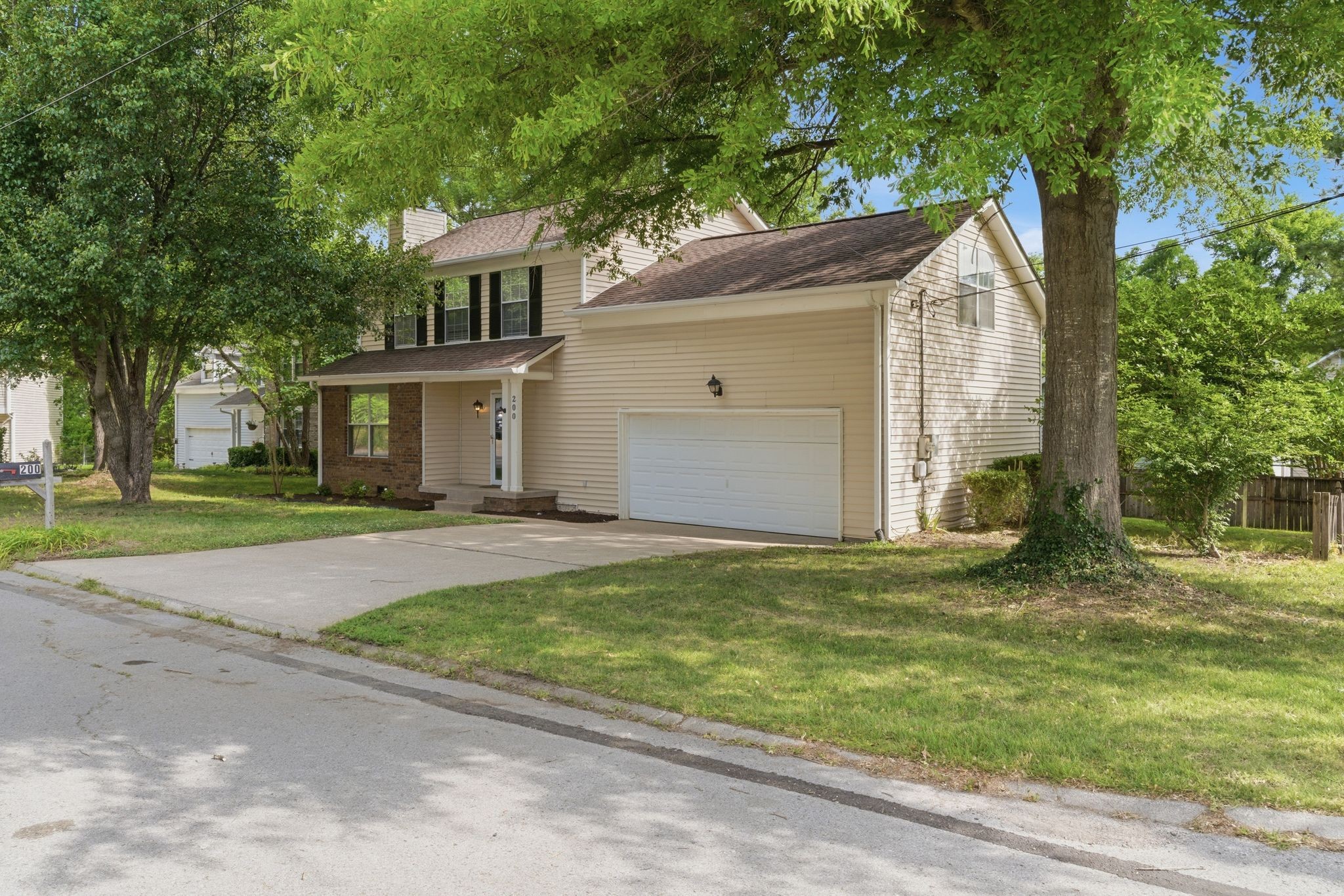 200 Barrington Ct, Old Hickory, TN 37138