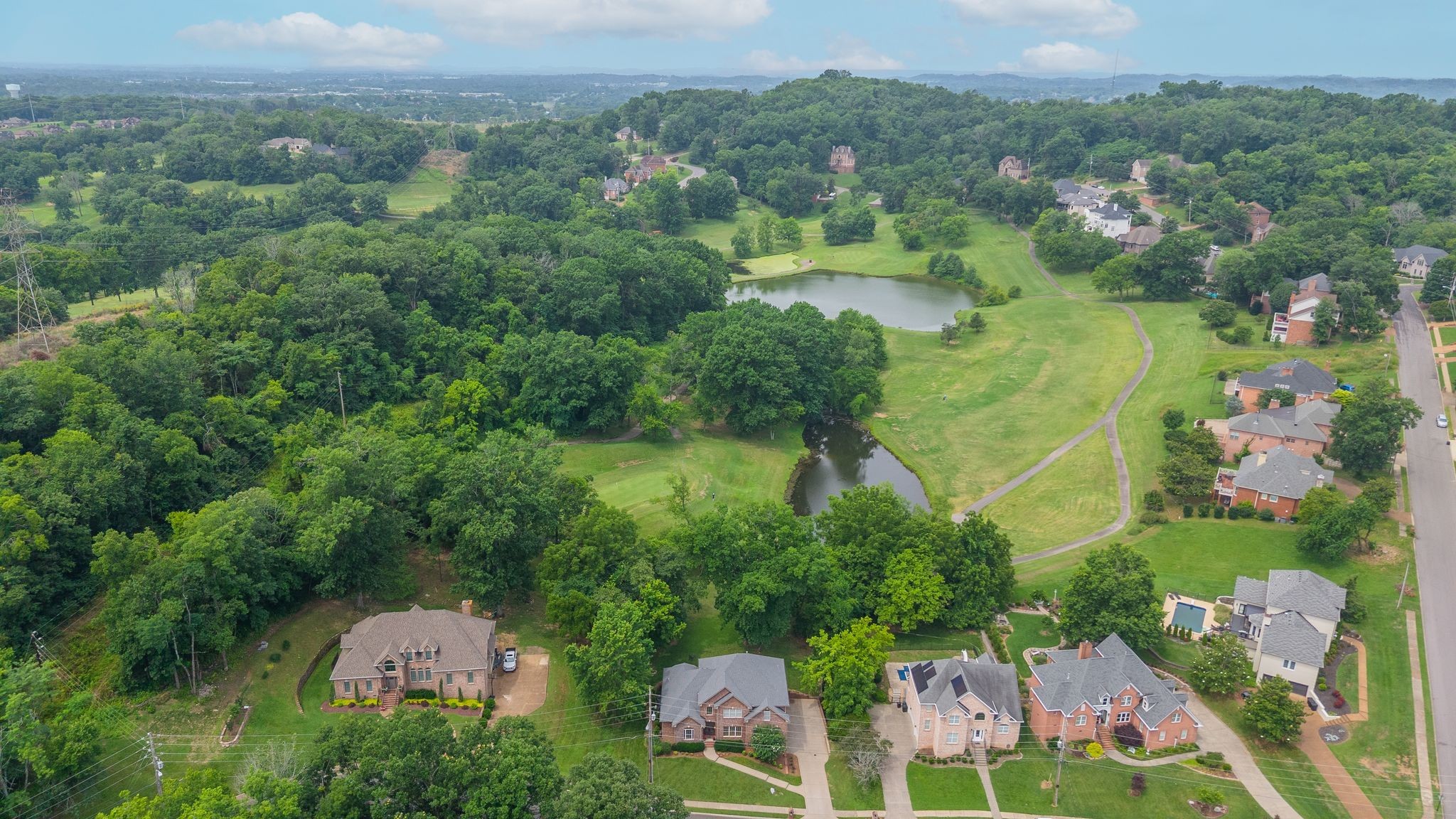 127 Country Hills Dr, Hendersonville, TN 37075