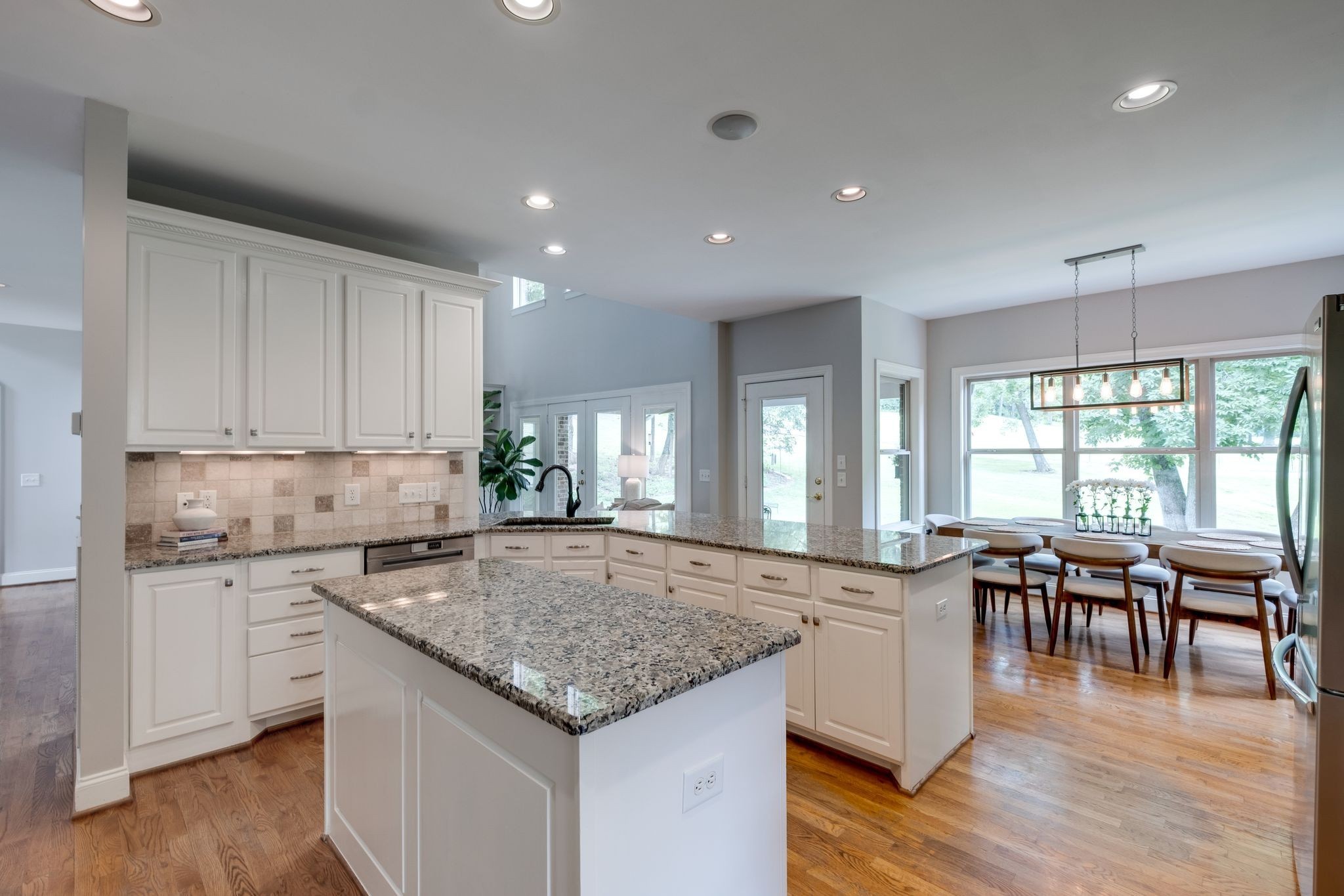 127 Country Hills Dr, Hendersonville, TN 37075