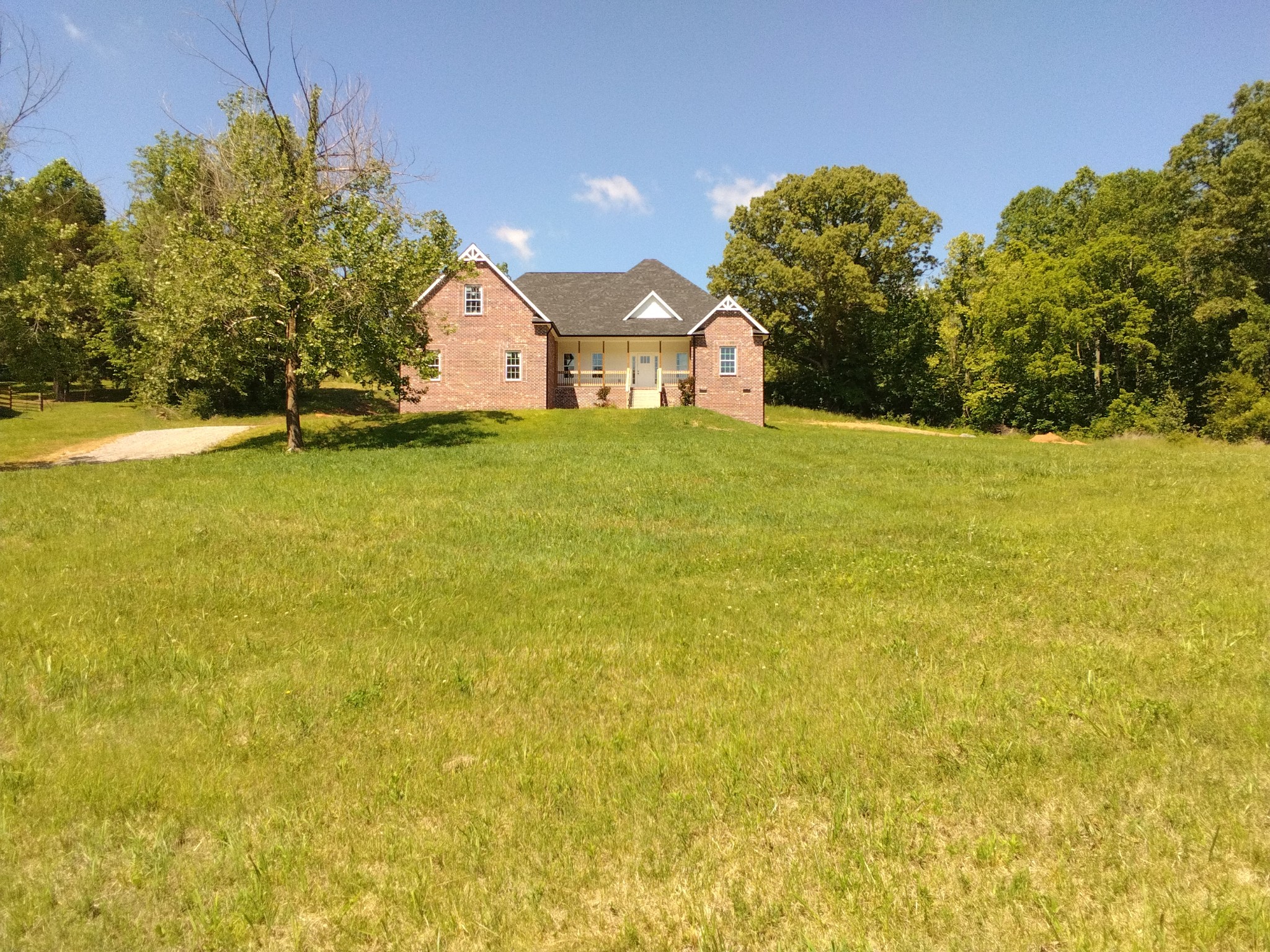 2006 Mcmahan Hollow Rd, Pleasant View, TN 37146