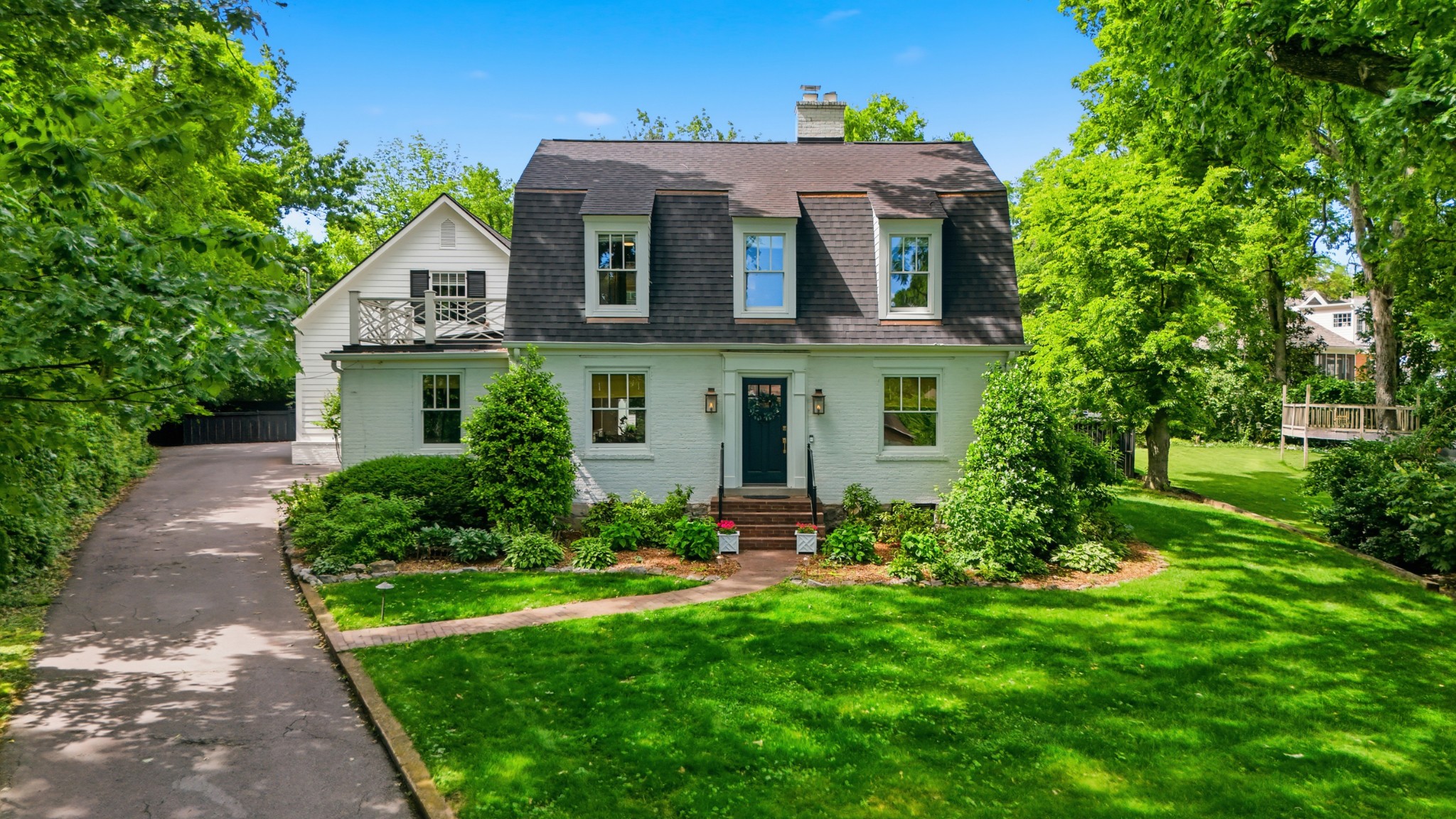 1716 Green Hills Dr, Nashville, TN 37215