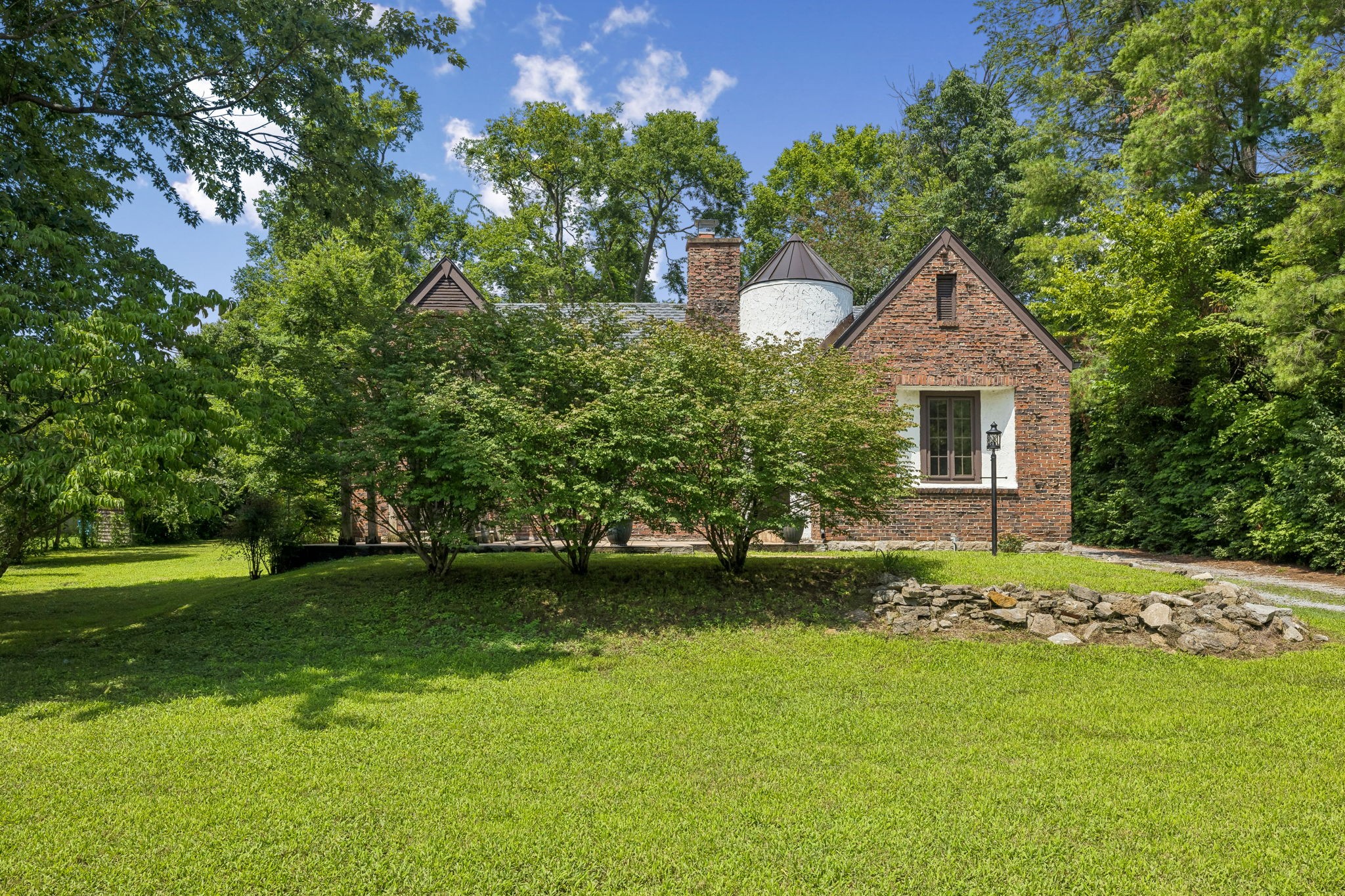 1007 Virginia Ave, Nashville, TN 37216