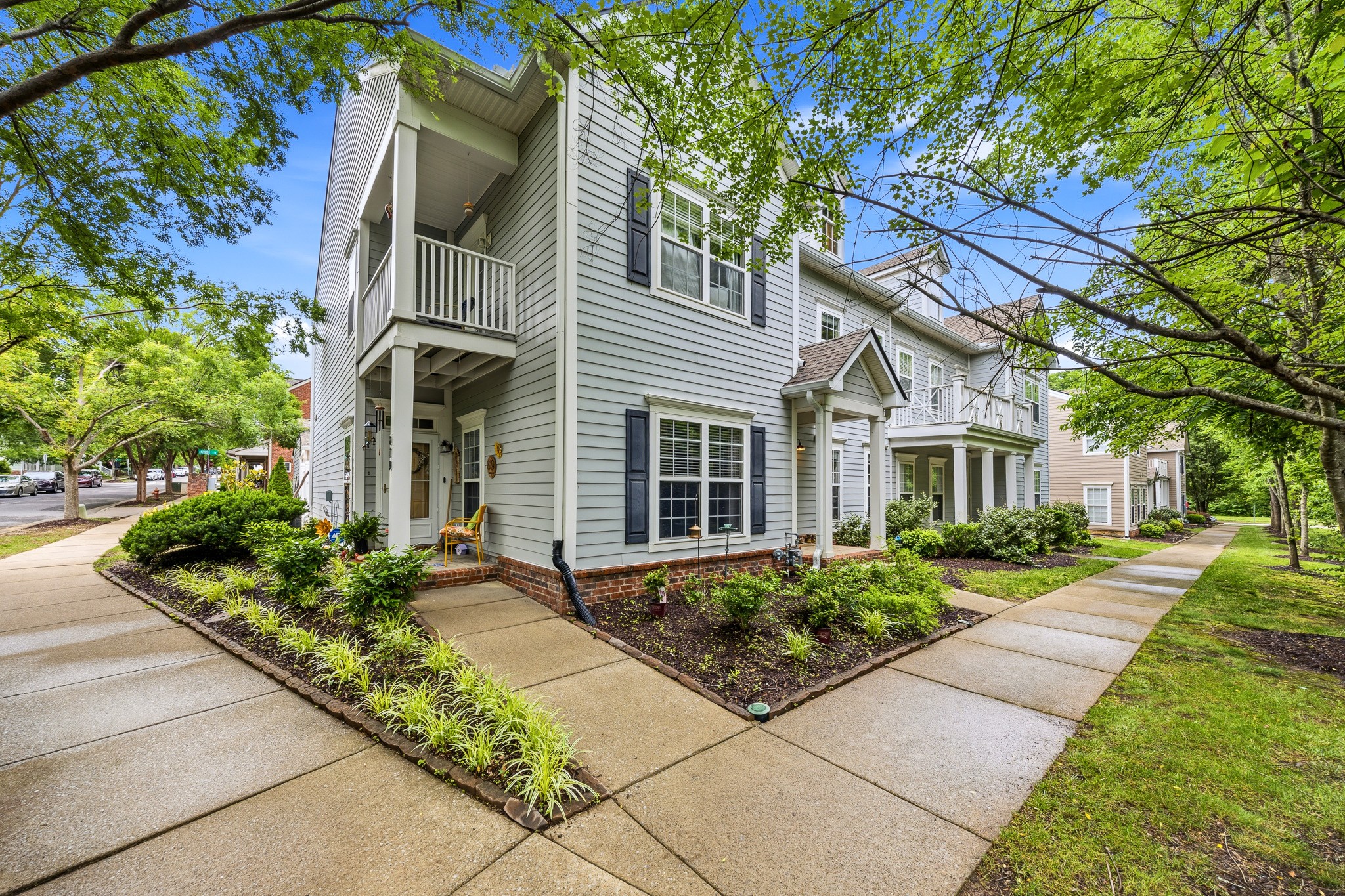 817 Hobbit Ln, Nashville, TN 37211