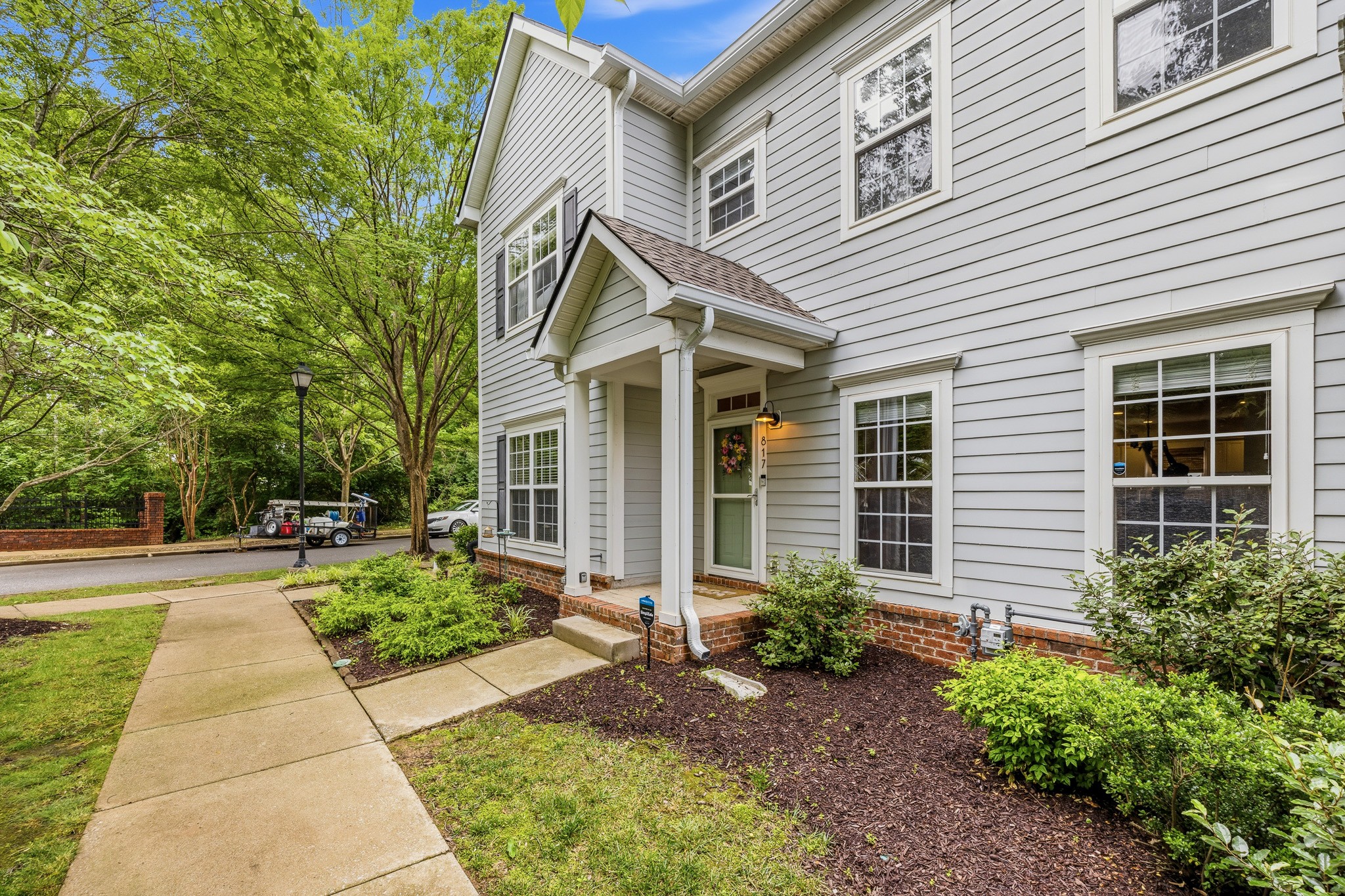 817 Hobbit Ln, Nashville, TN 37211