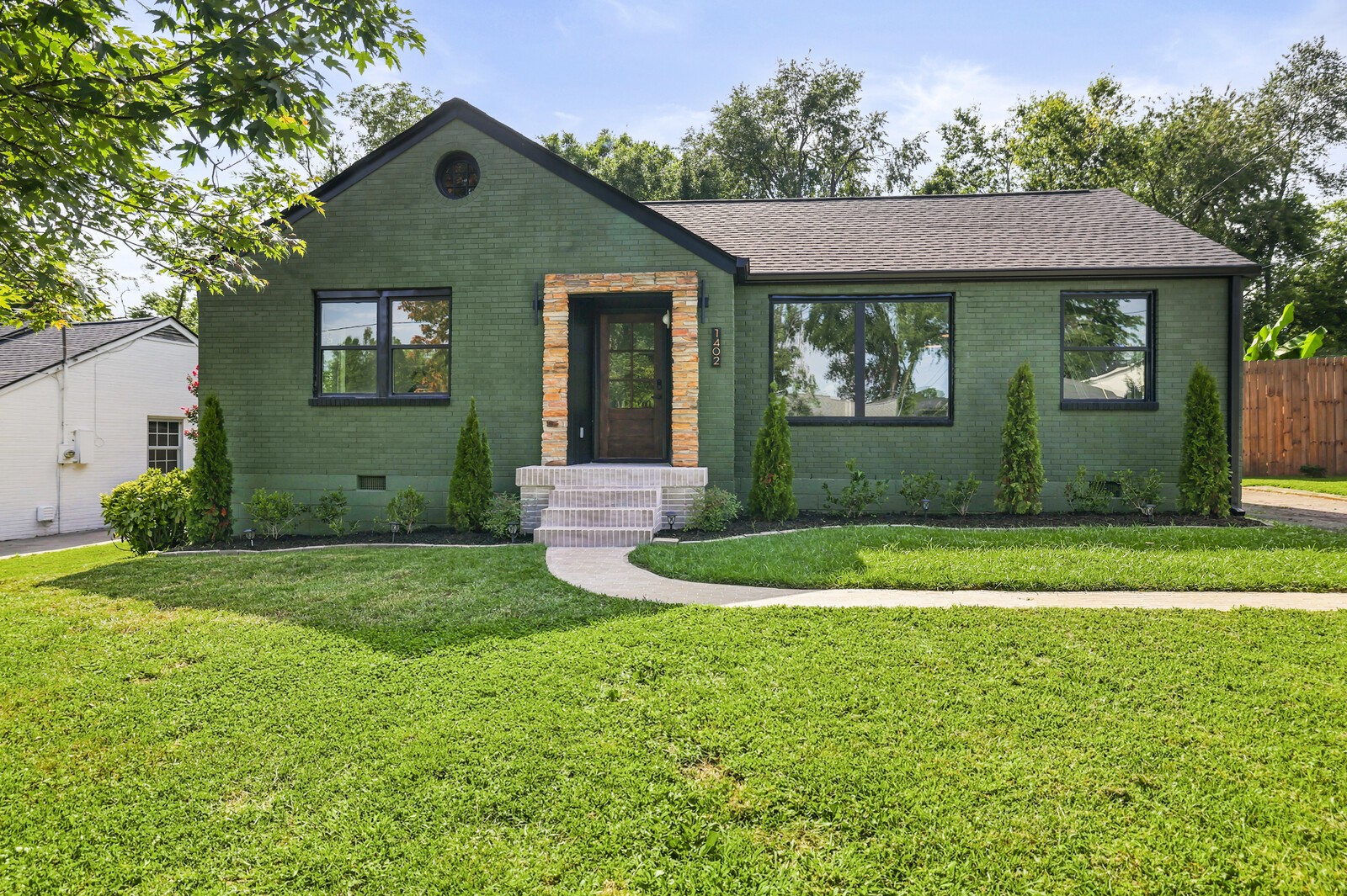 1402 Corder Dr, Nashville, TN 37206