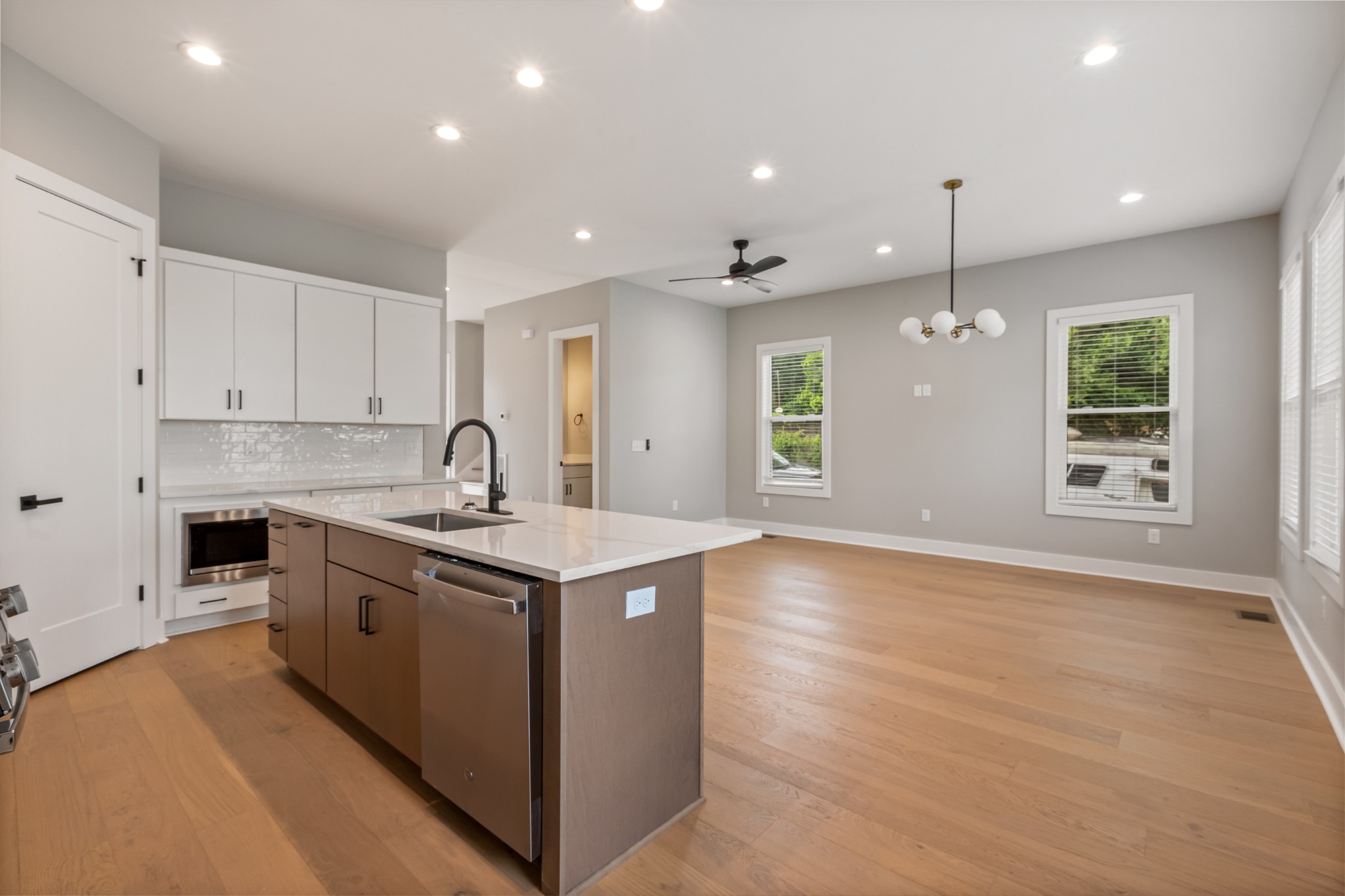 2142 Oakland St #A, Nashville, TN 37210