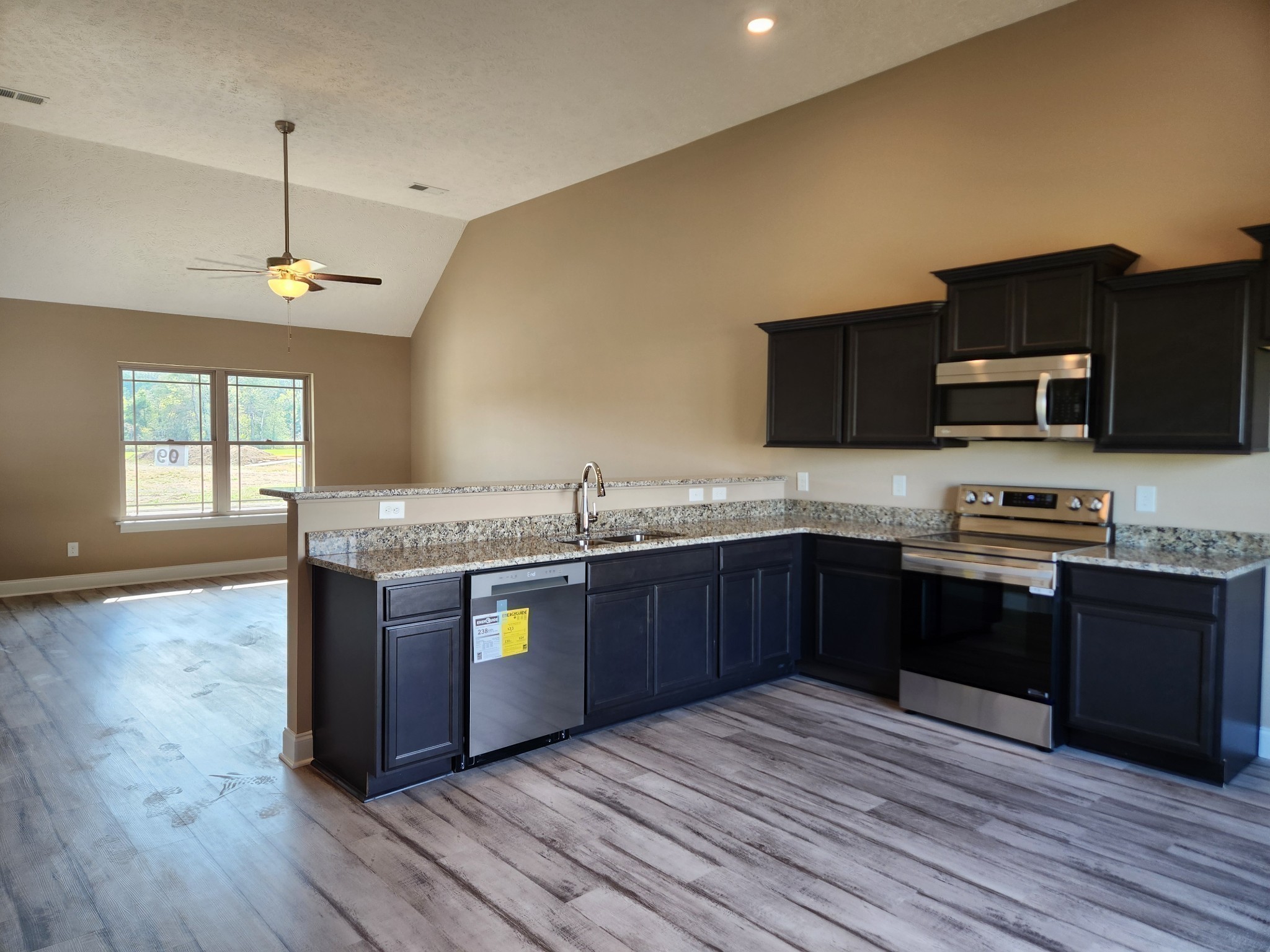 3001 Upstream Rd, Christiana, TN 37037
