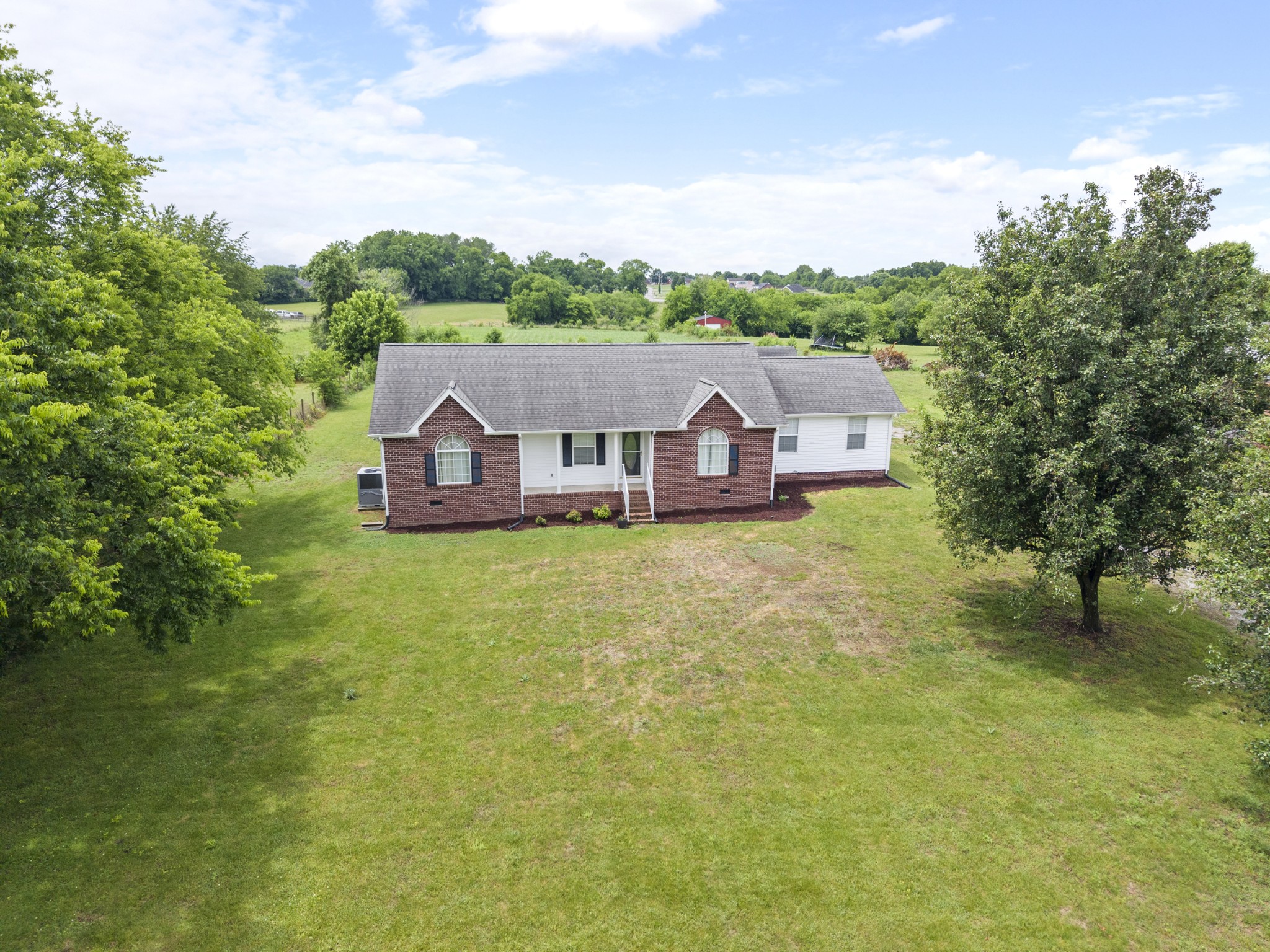 873 Rock Springs Rd, Castalian Springs, TN 37031