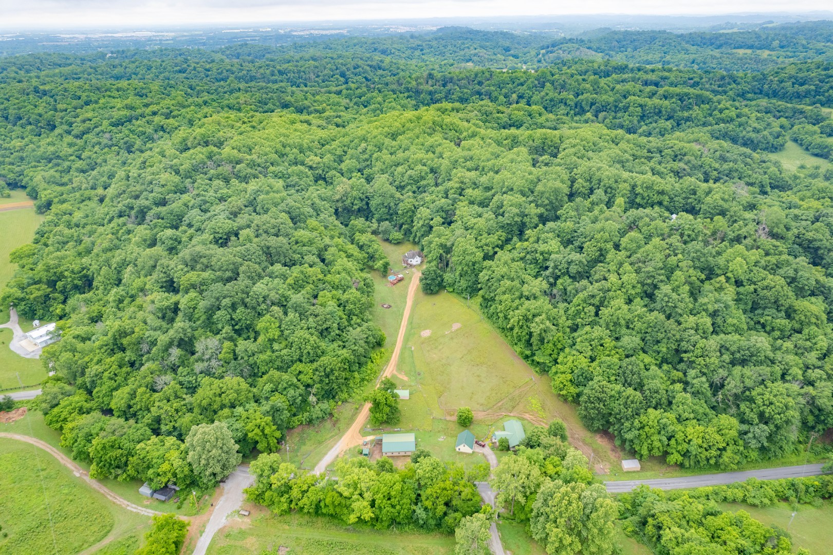 2650 Haywood Hollow Rd, Columbia, TN 38401
