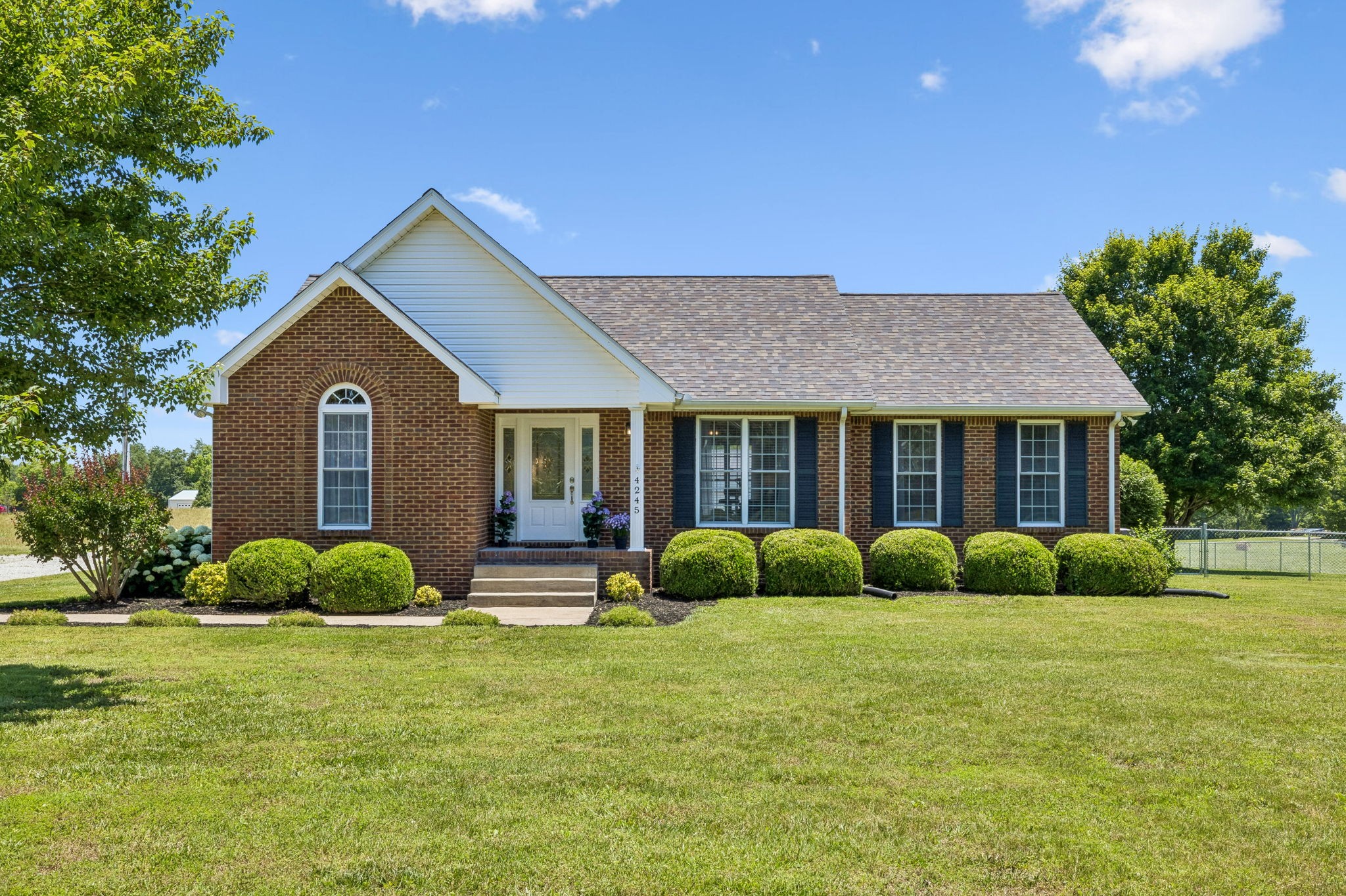 4245 James Stone Rd, Cedar Hill, TN 37032