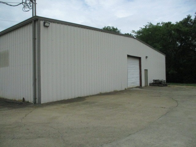 1126 Old Highway 109 N, Gallatin, TN 37066